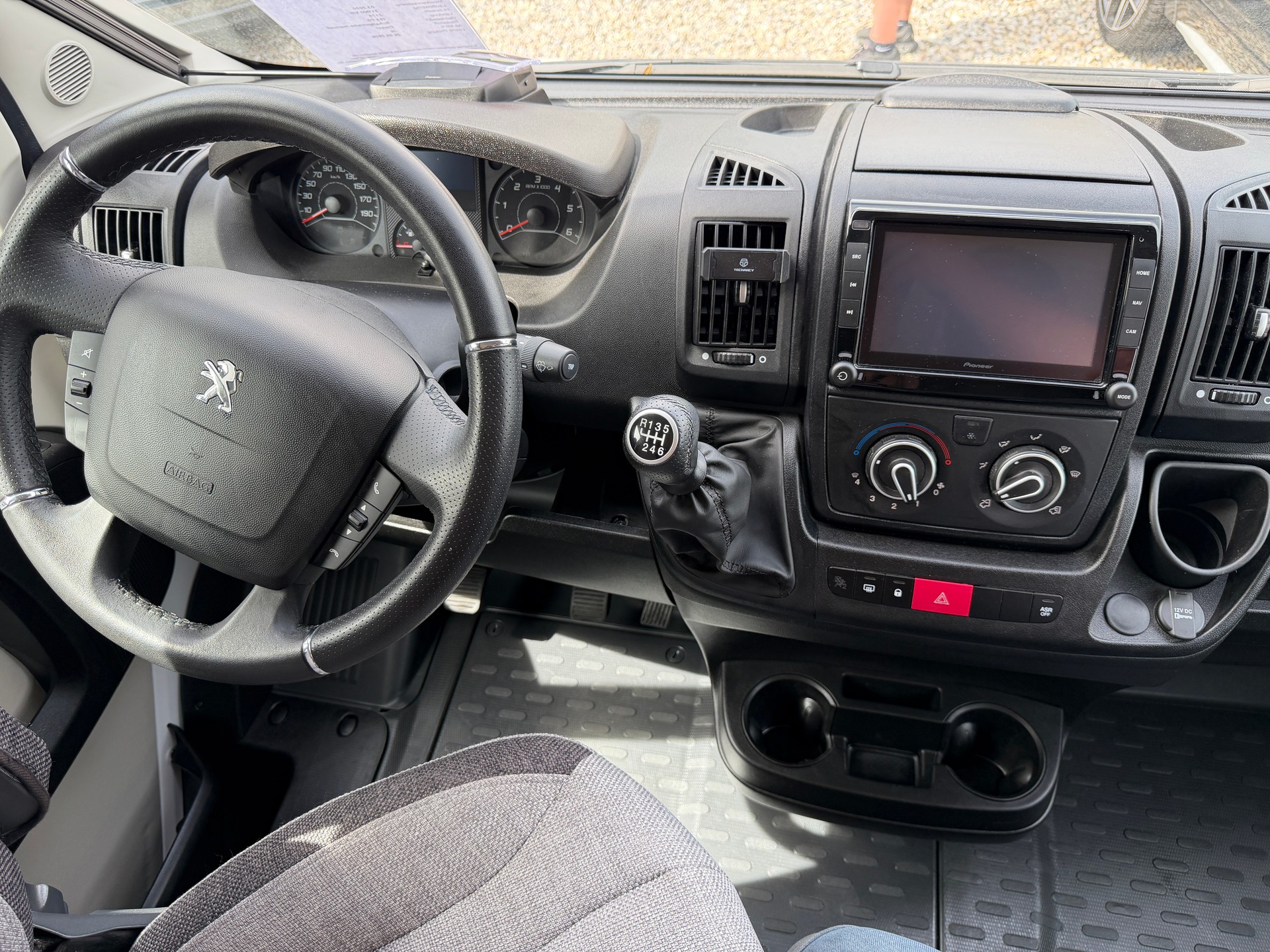 KNAUS PLATINUM Selection R11-image-8