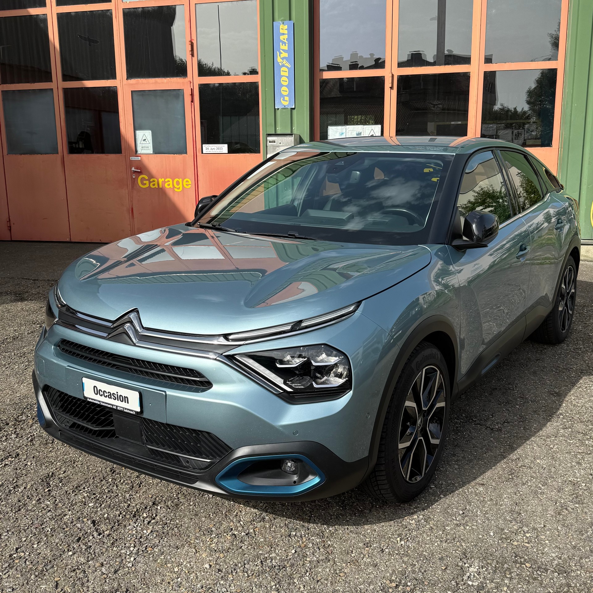 CITROEN C4 Electric Shine-image-2
