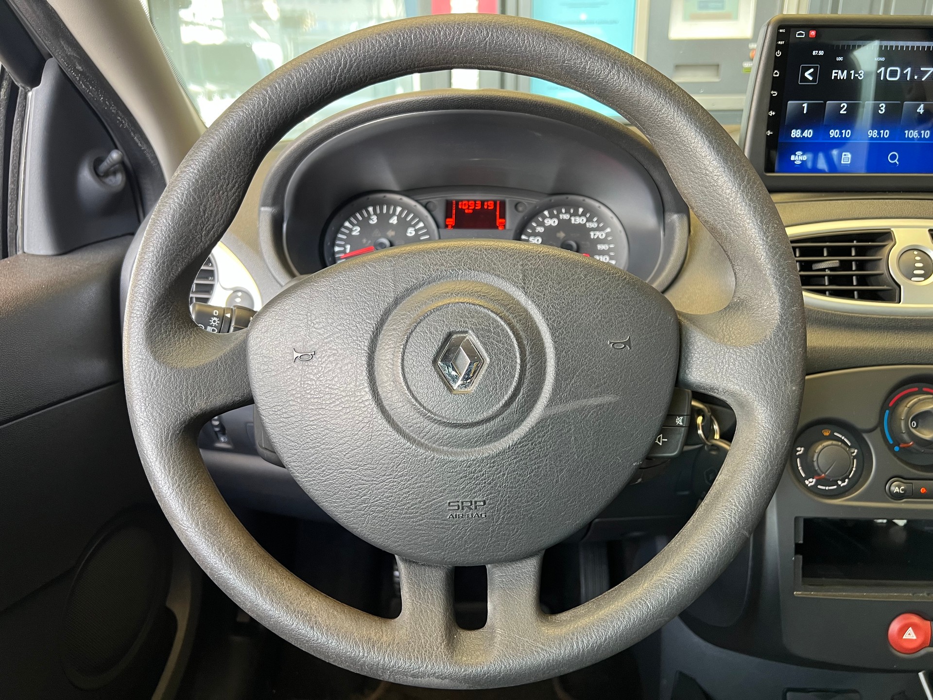 RENAULT Clio Grandtour 1.2 16V Turbo Night&Day-image-6