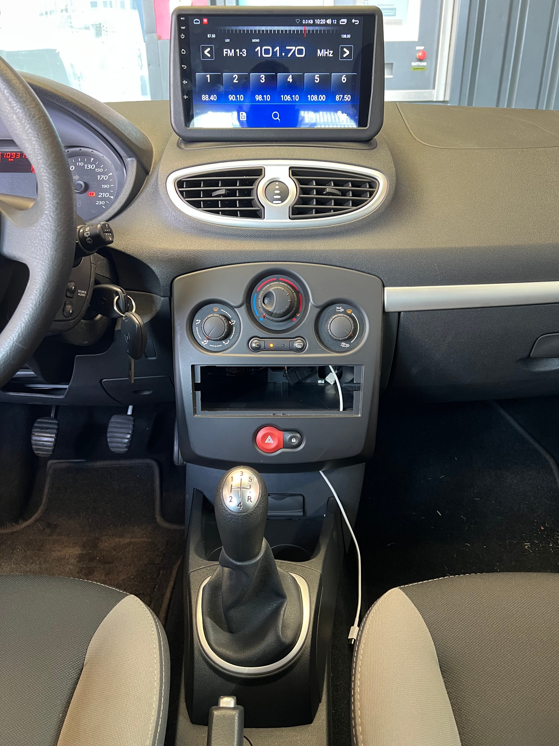 RENAULT Clio Grandtour 1.2 16V Turbo Night&Day-image-5