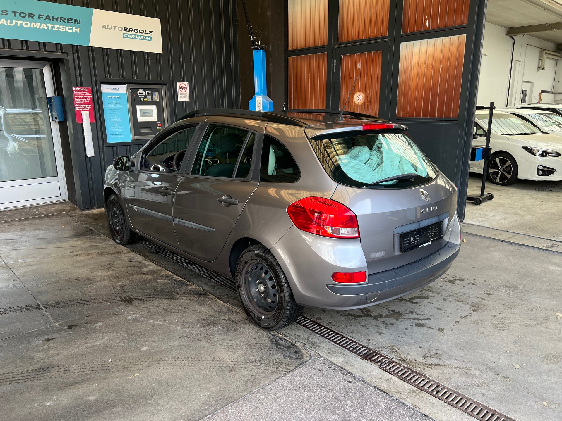 RENAULT Clio Grandtour 1.2 16V Turbo Night&Day-image-1