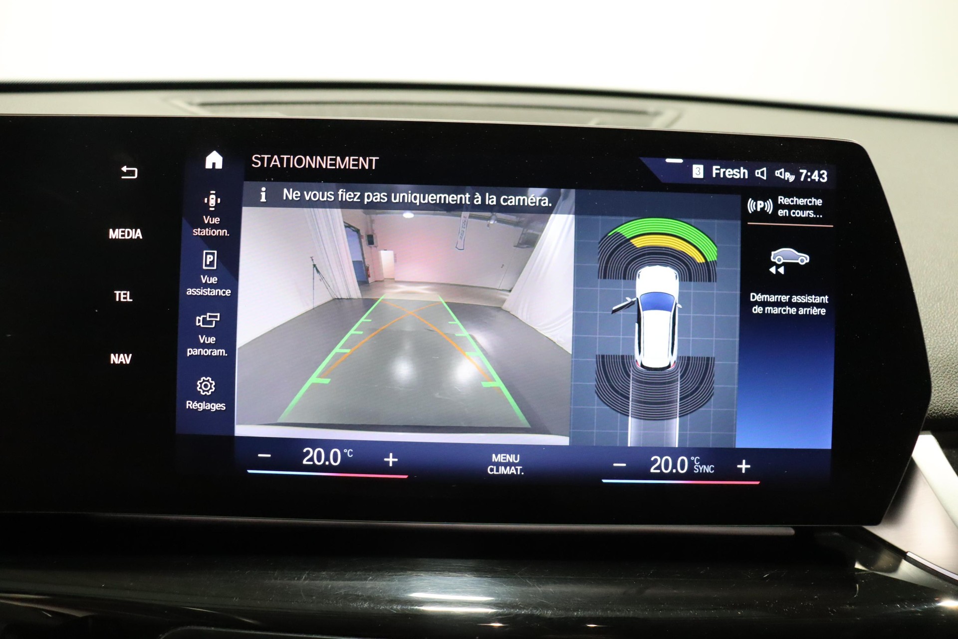 BMW X1 18i sDrive-image-15