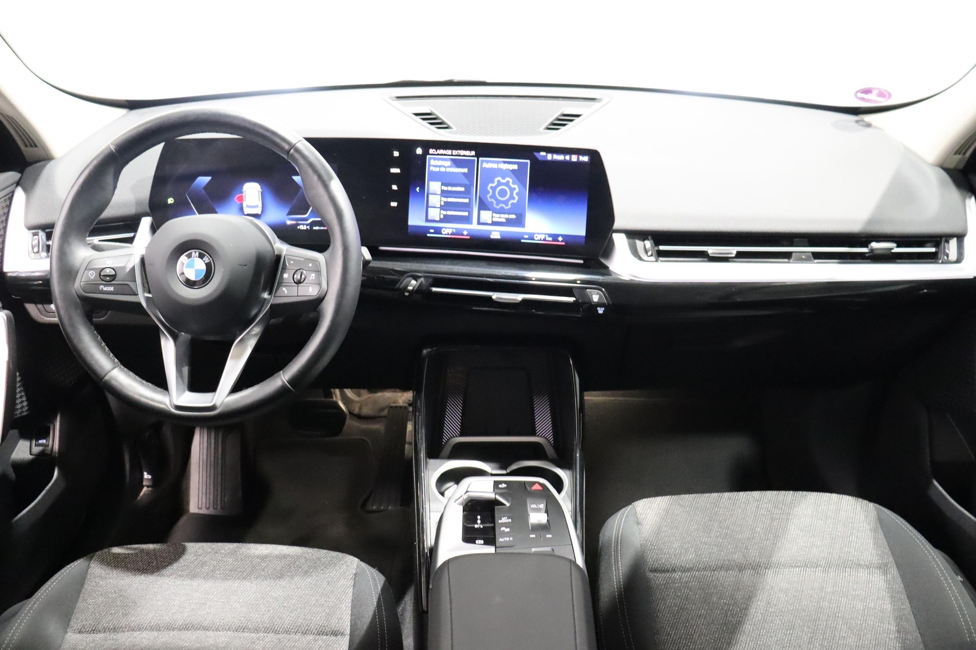 BMW X1 18i sDrive-image-8