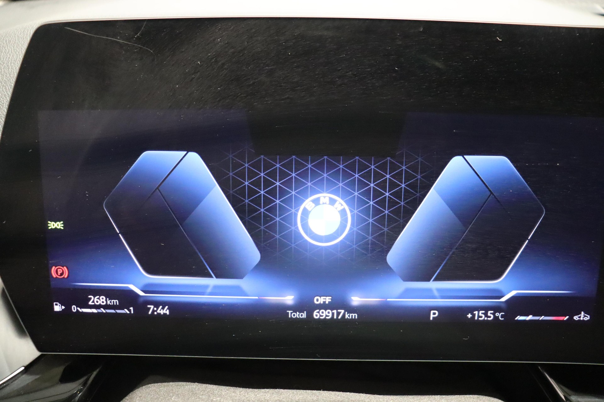 BMW X1 18i sDrive-image-12