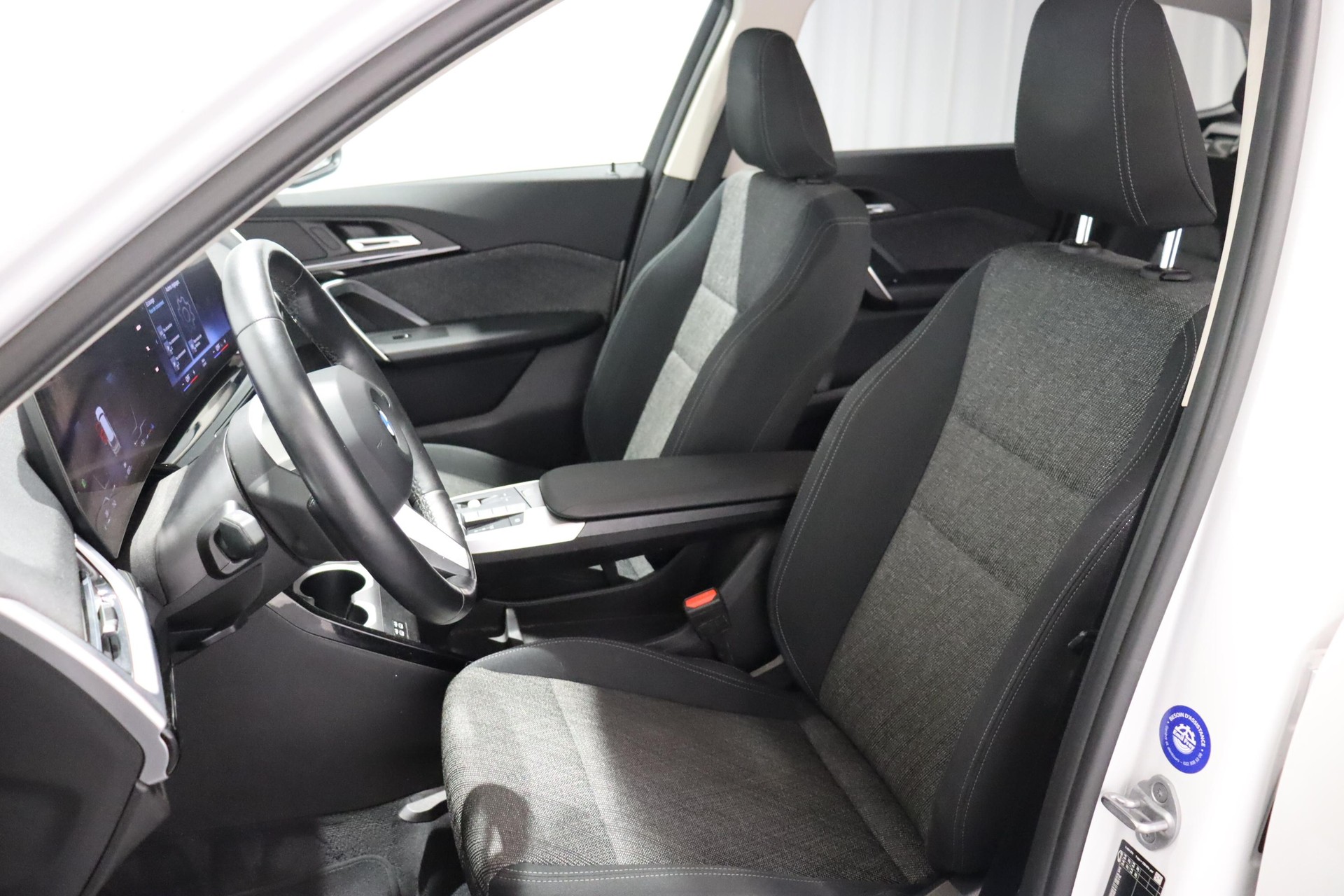 BMW X1 18i sDrive-image-9