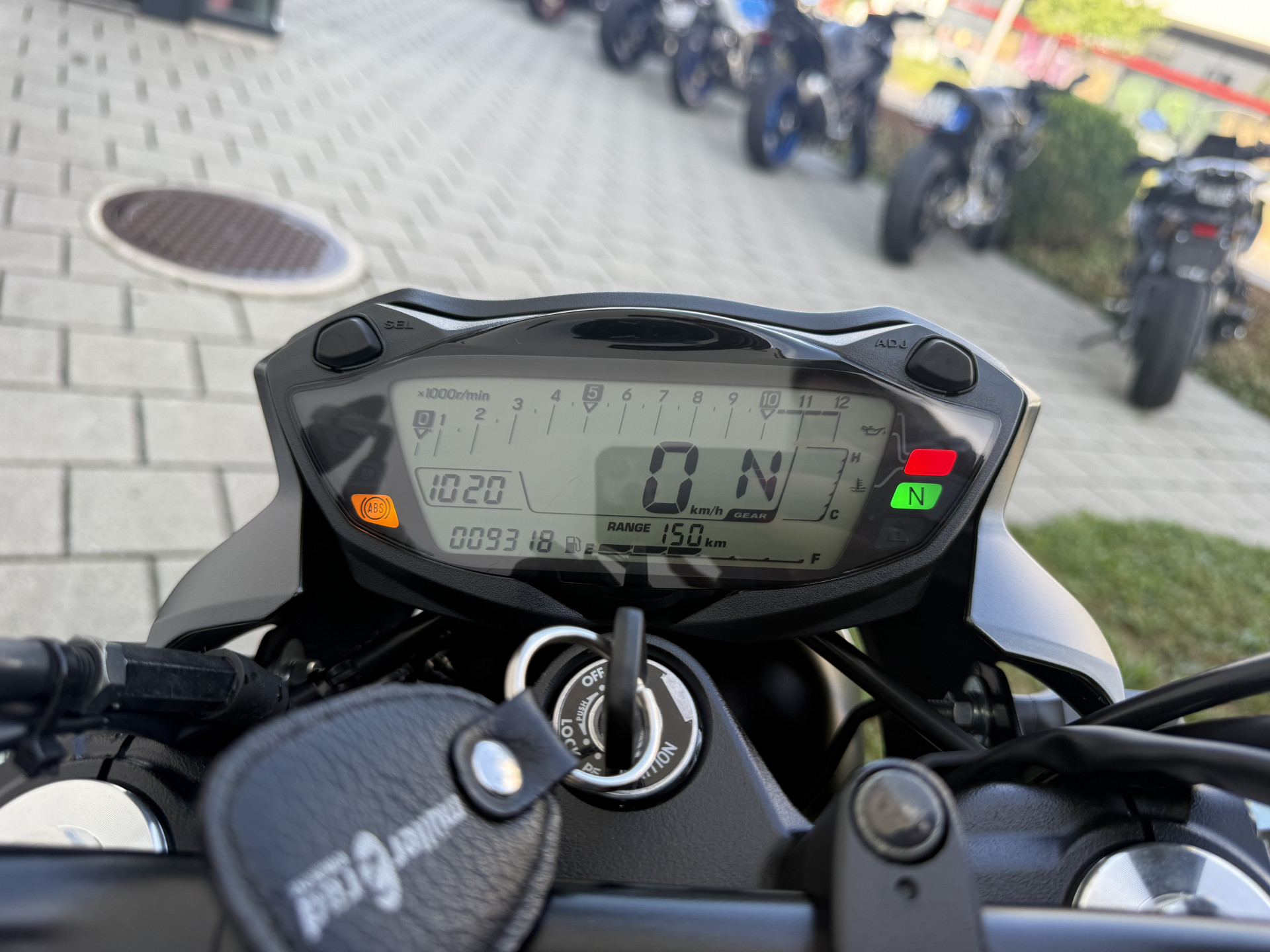 SUZUKI SV 650 A-image-9