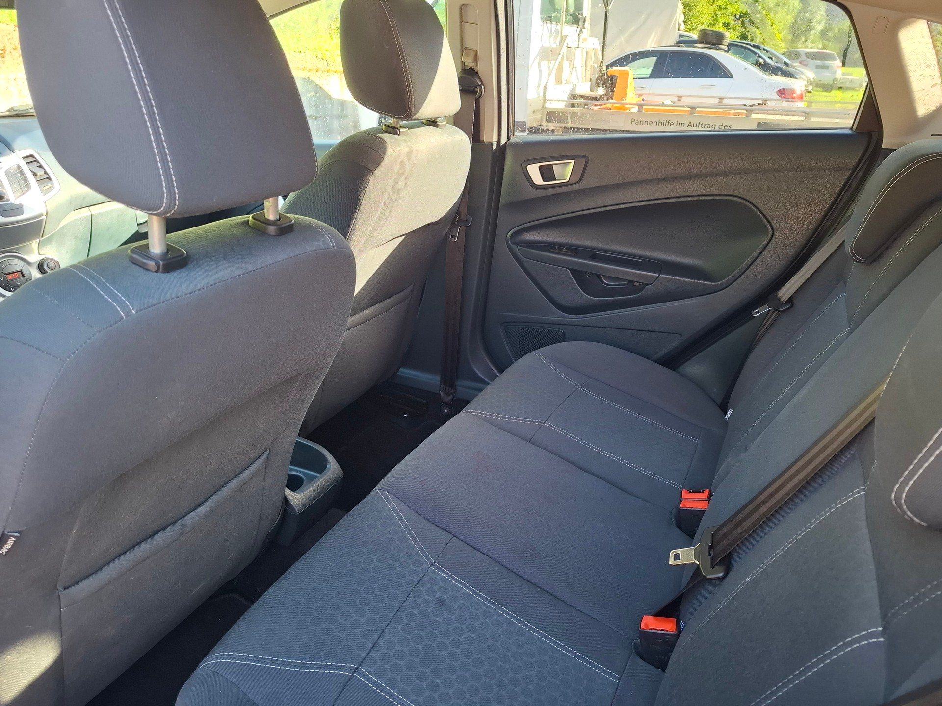 FORD Fiesta 1.6 16V Titanium-image-5