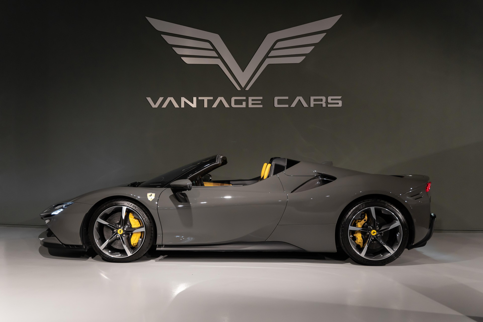 FERRARI SF90 Spider 4.0-image-1