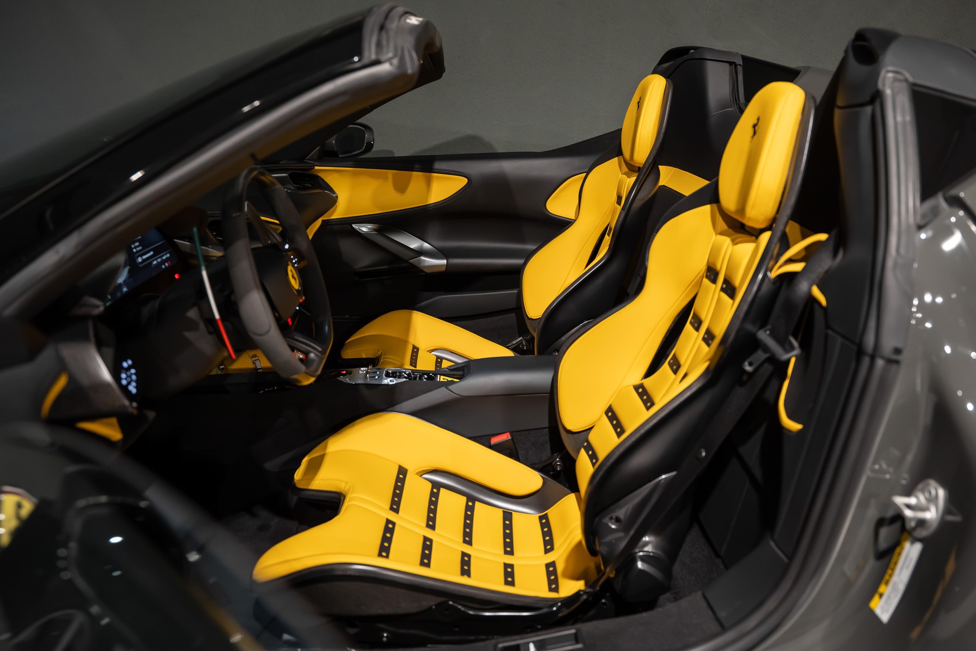 FERRARI SF90 Spider 4.0-image-18
