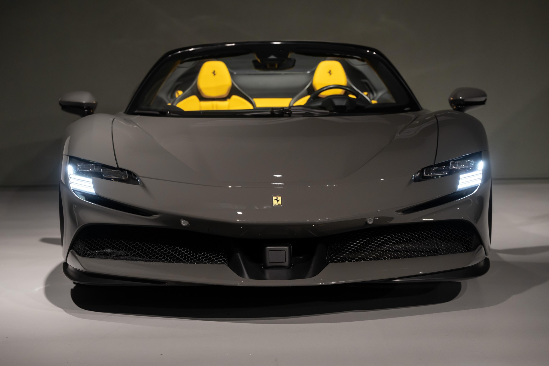 FERRARI SF90 Spider 4.0-image-4