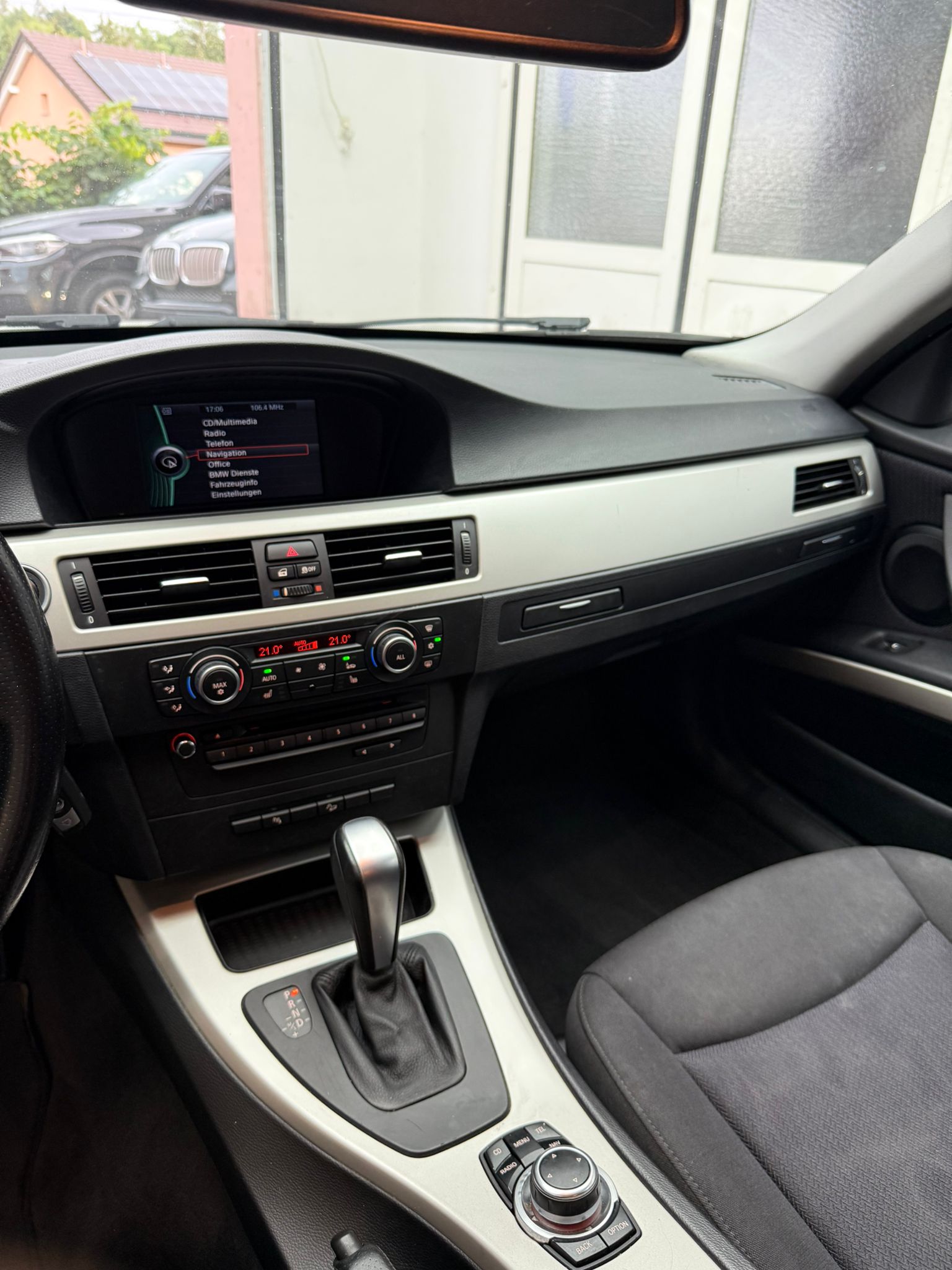 BMW 320d Touring Steptronic-image-7