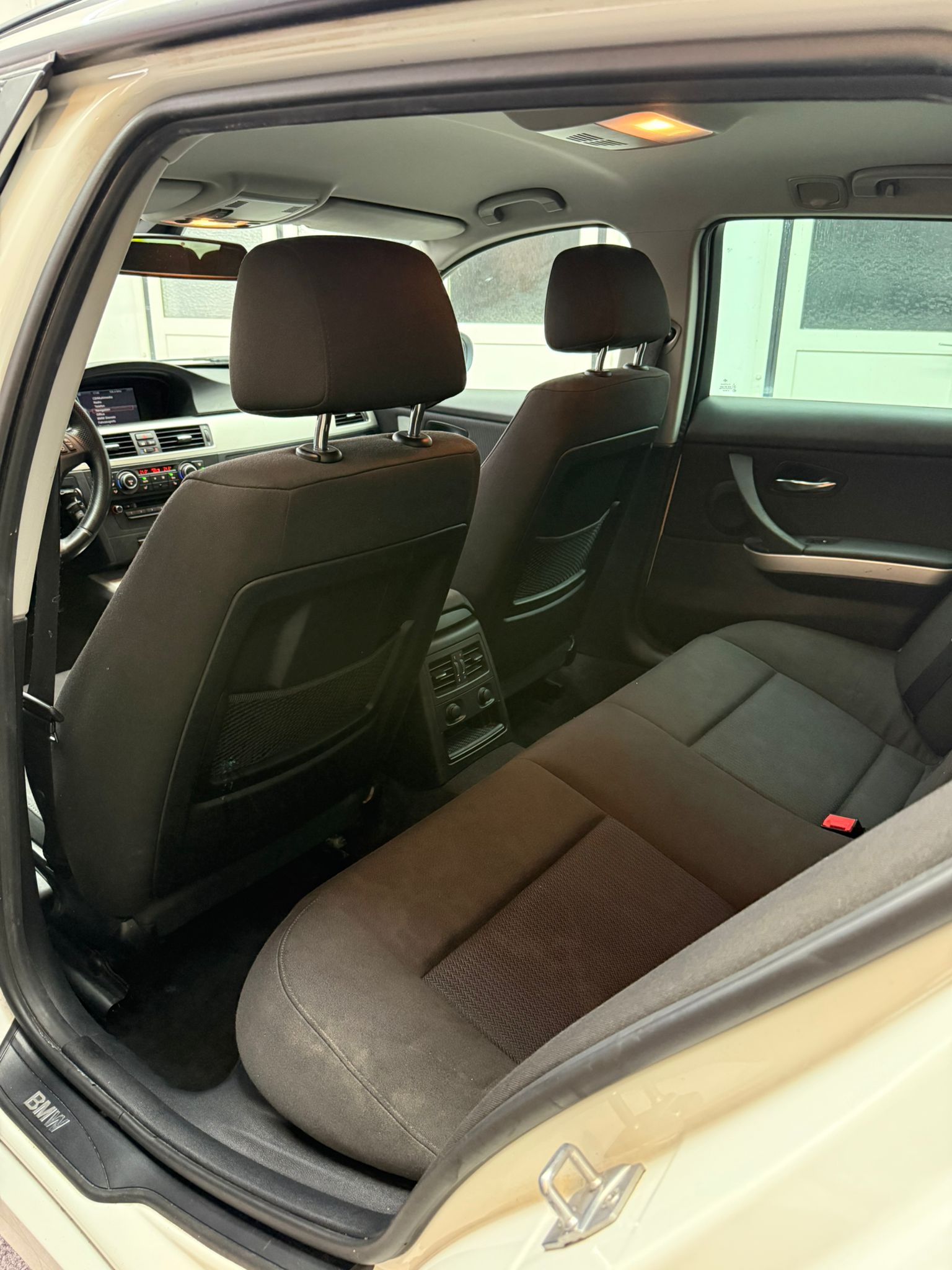 BMW 320d Touring Steptronic-image-5