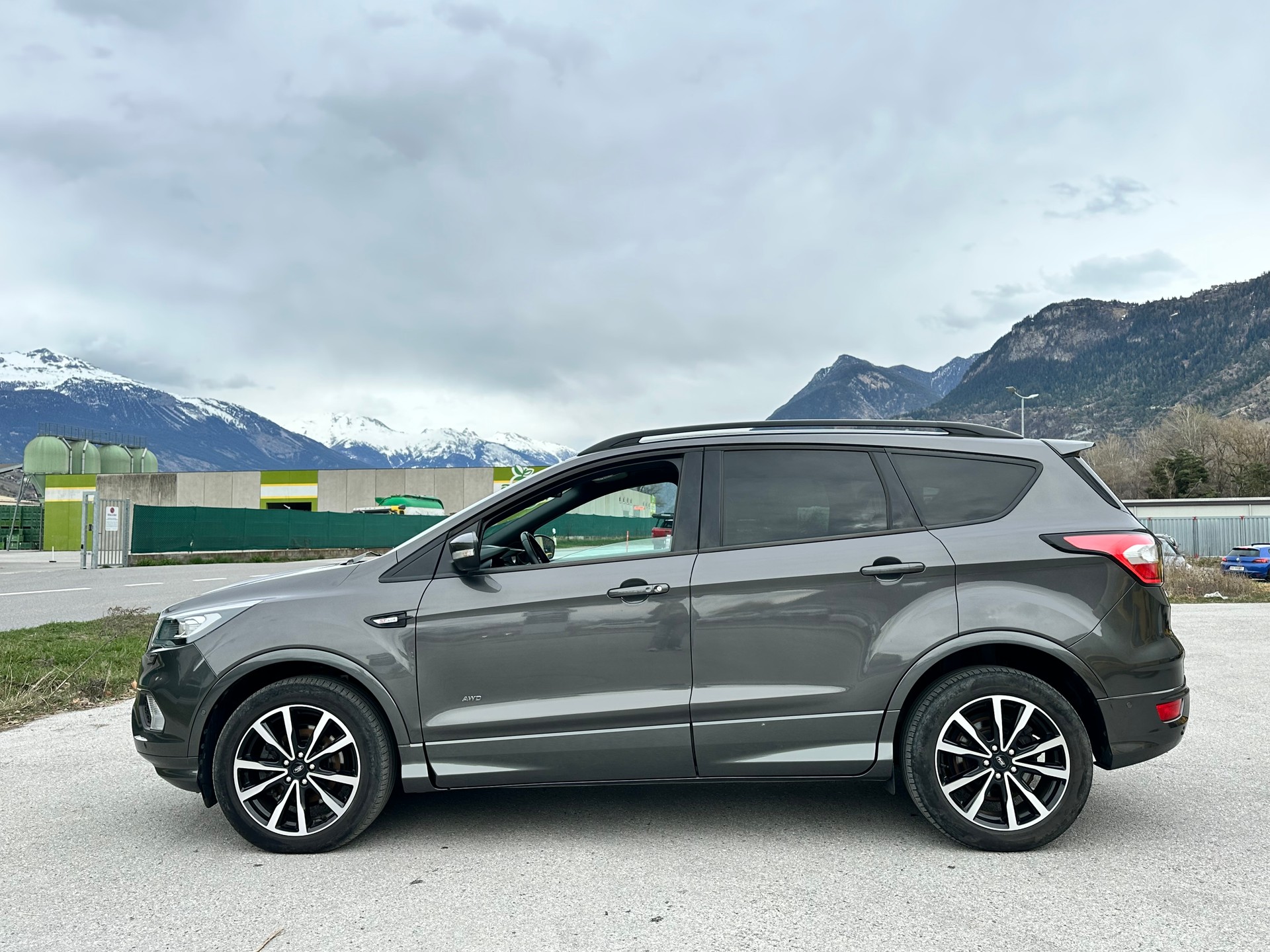 FORD Kuga 1.5 SCTi ST Line High 4WD Automatic-image-6