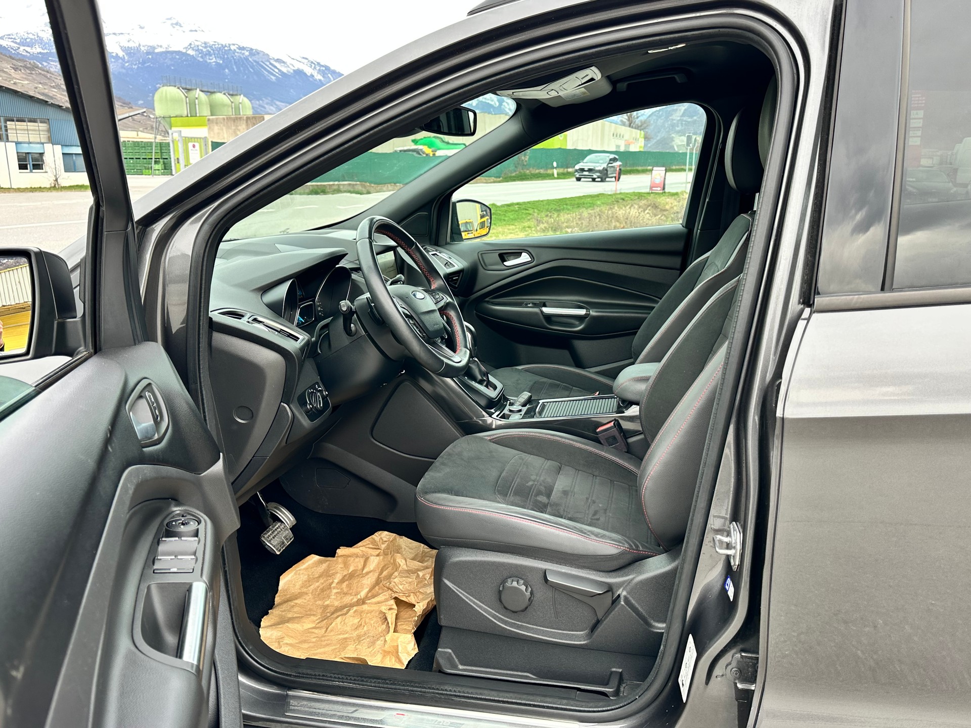 FORD Kuga 1.5 SCTi ST Line High 4WD Automatic-image-7