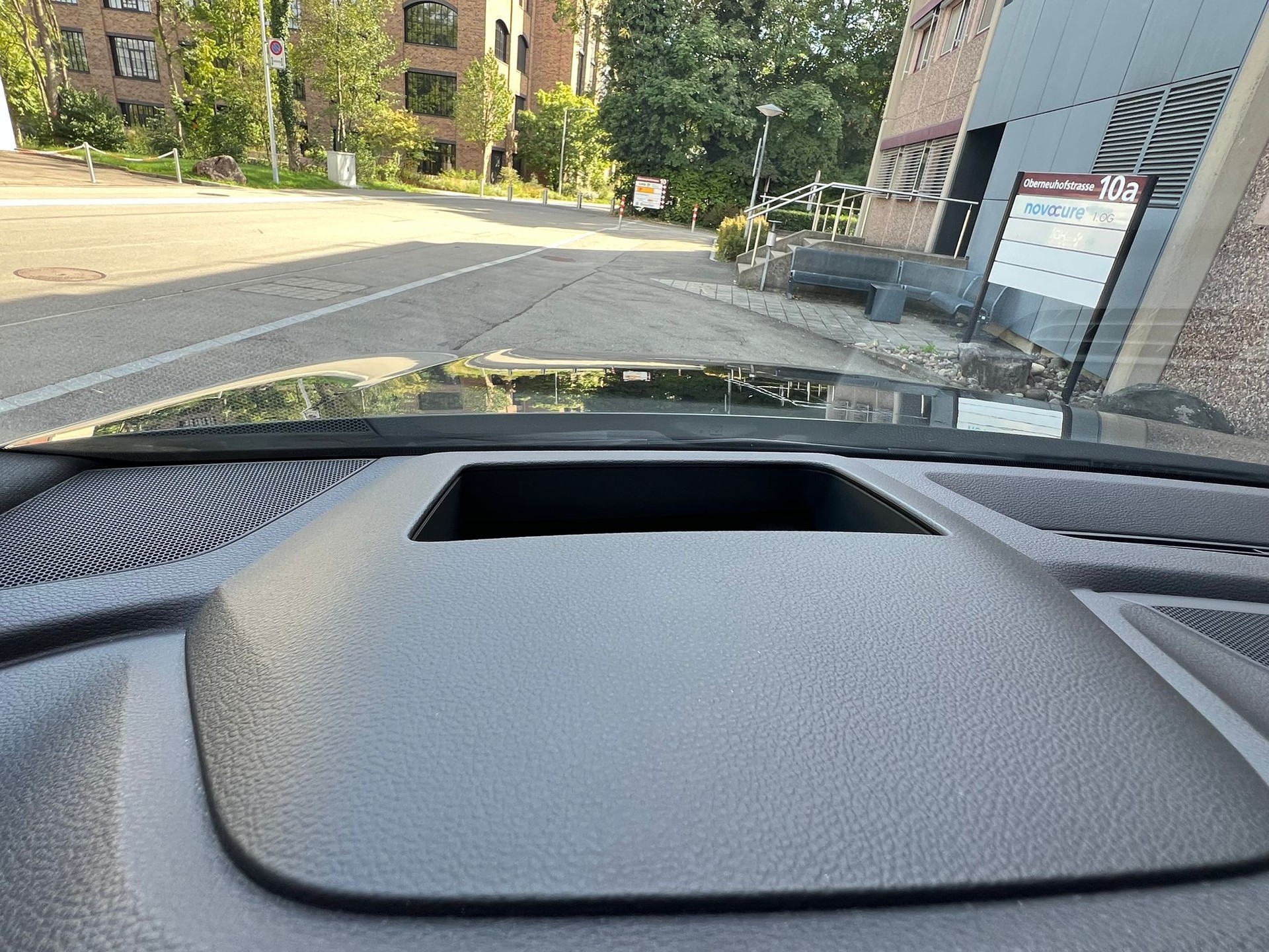 AUDI Q8 55 TFSI quattro tiptronic-image-16