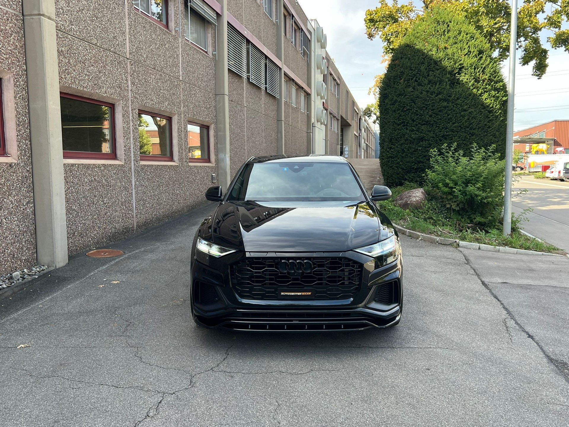 AUDI Q8 55 TFSI quattro tiptronic-showroom-element-2