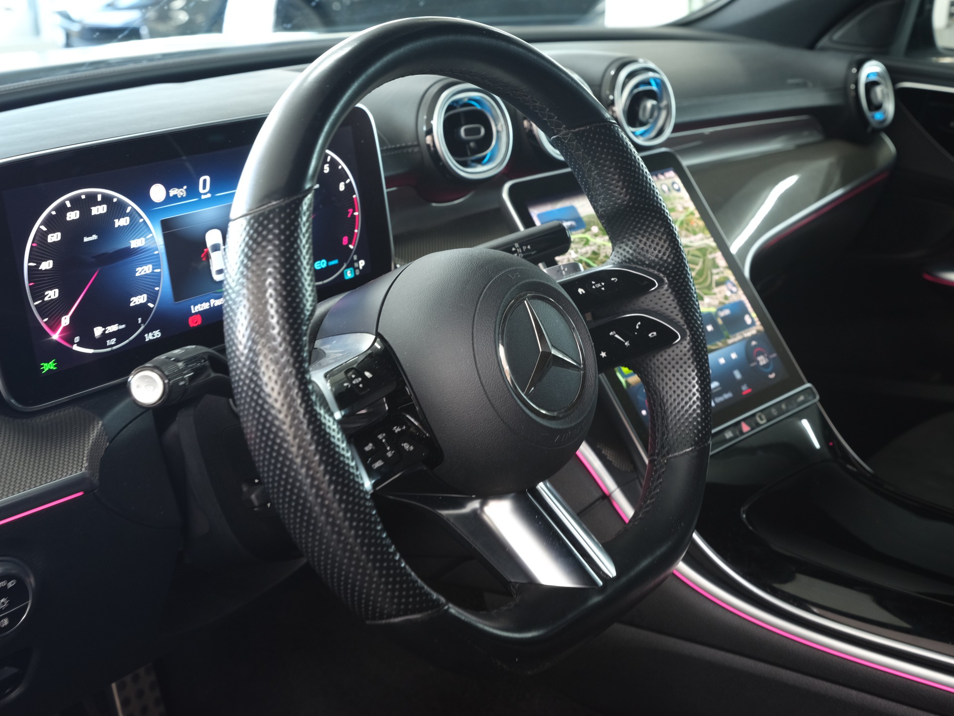MERCEDES-BENZ C 200 4Matic AMG Line *360 Kamera* *Driving Assistent* *AMG Line*-image-20