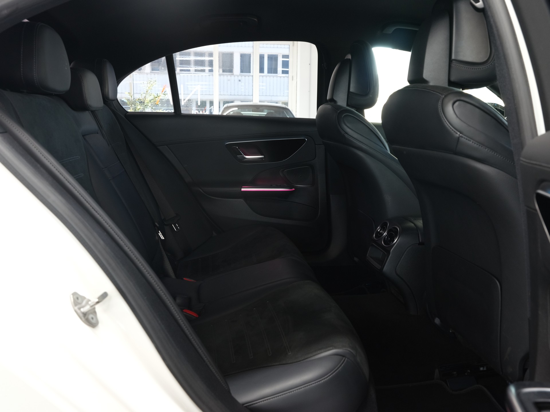 MERCEDES-BENZ C 200 4Matic AMG Line *360 Kamera* *Driving Assistent* *AMG Line*-image-23