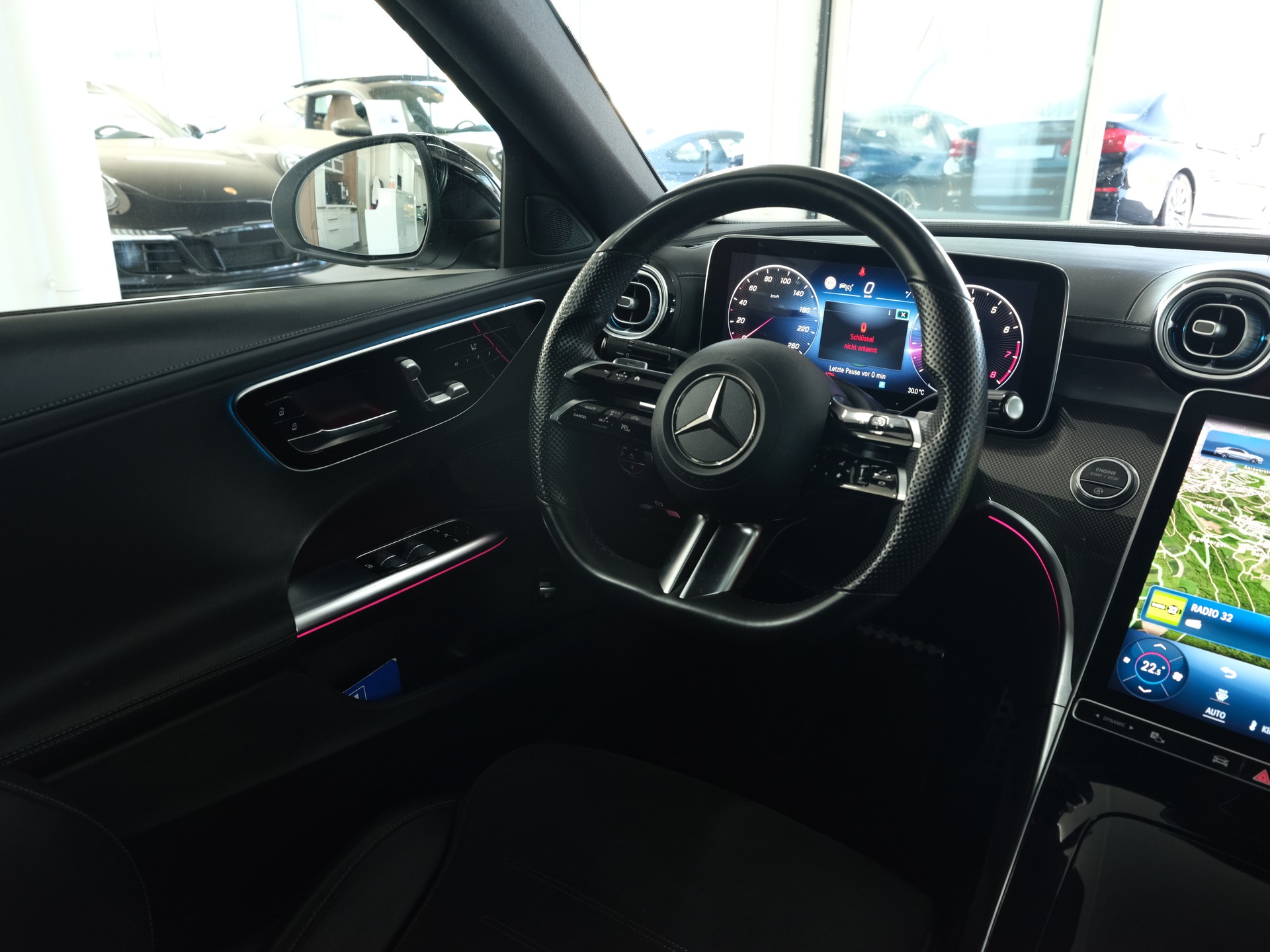 MERCEDES-BENZ C 200 4Matic AMG Line *360 Kamera* *Driving Assistent* *AMG Line*-image-28