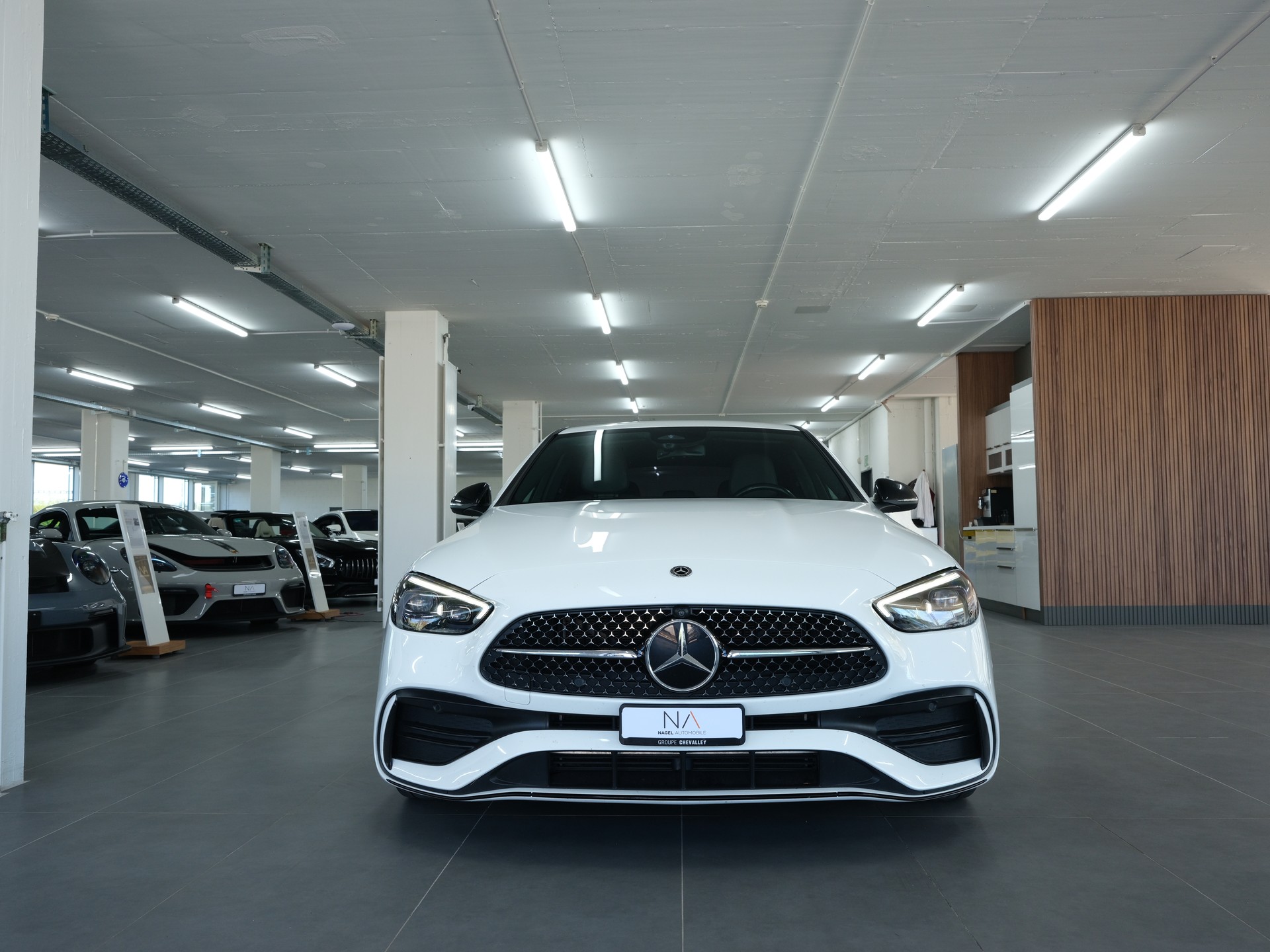 MERCEDES-BENZ C 200 4Matic AMG Line *360 Kamera* *Driving Assistent* *AMG Line*-image-12
