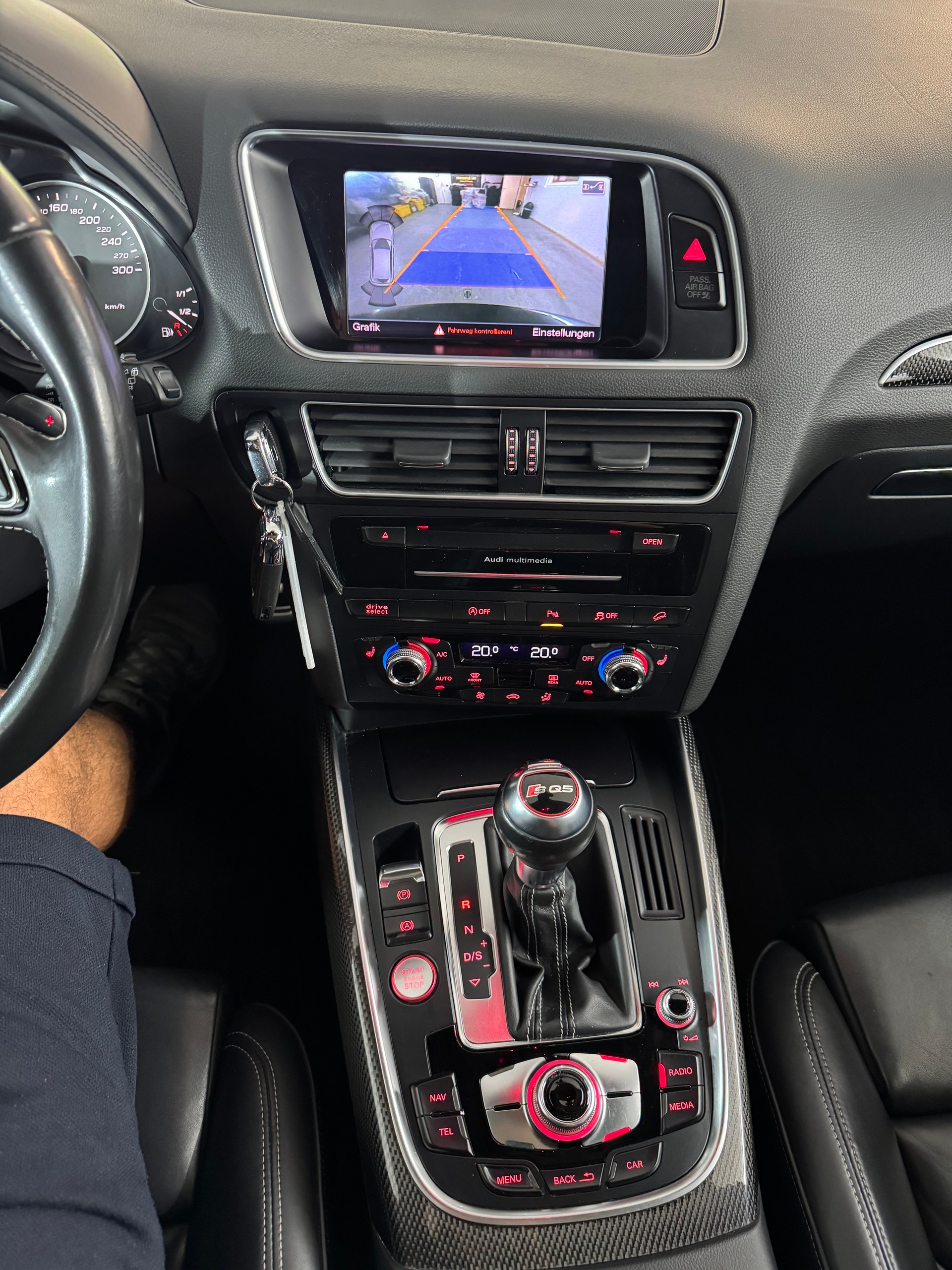 AUDI SQ5 3.0 TDI quattro tiptronic-image-11