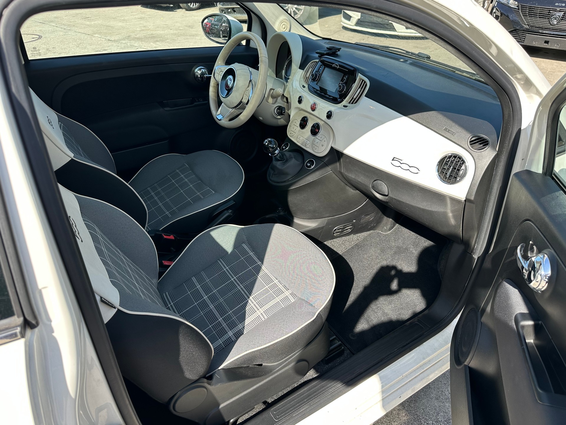 FIAT 500 1.2 Lounge-image-8