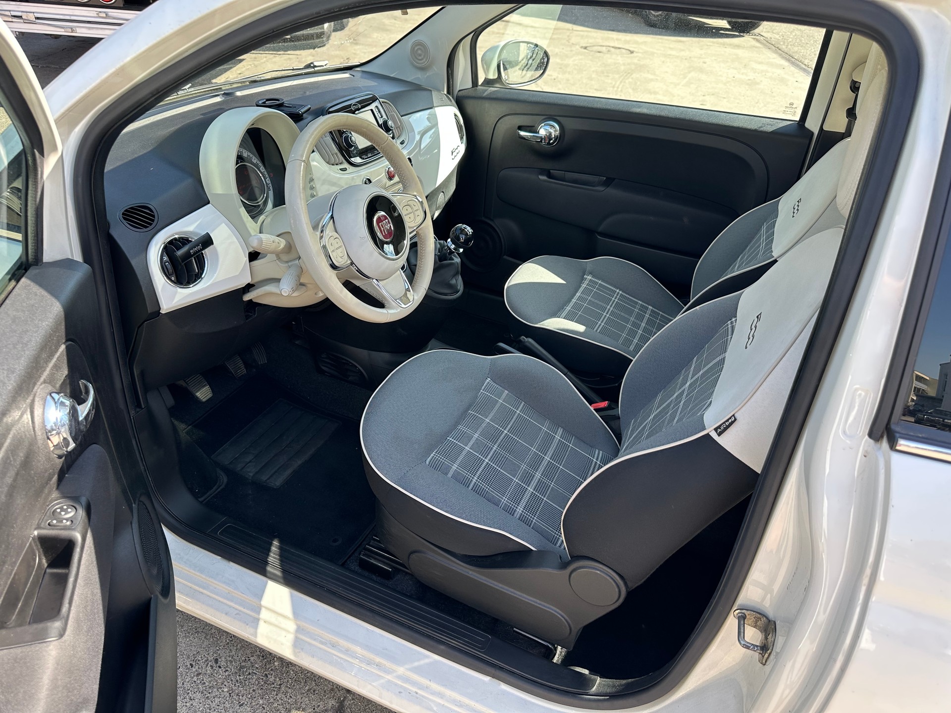 FIAT 500 1.2 Lounge-image-12