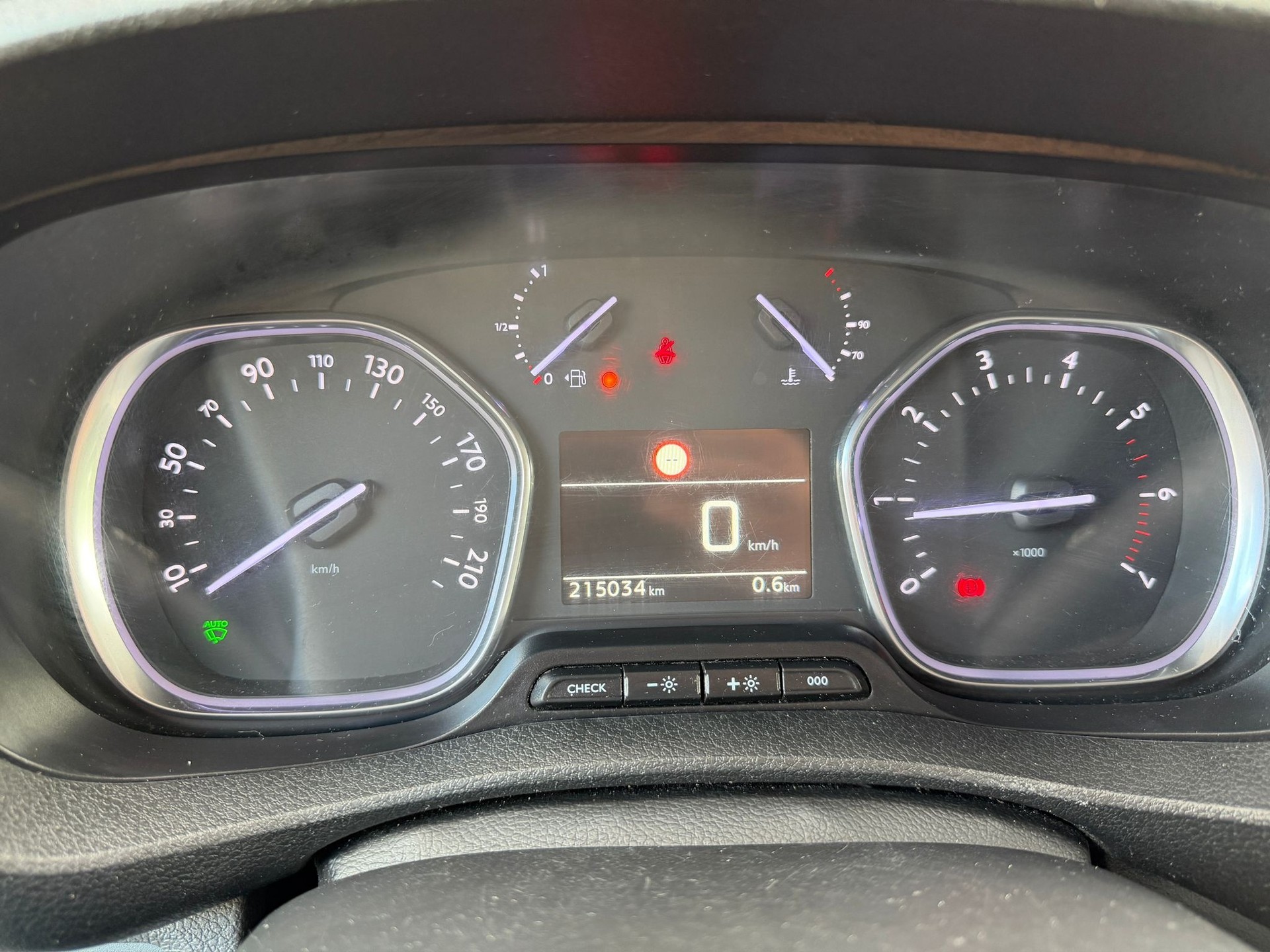 PEUGEOT Expert 1.6 BlueHDi 115 S&S Active Compact-image-9