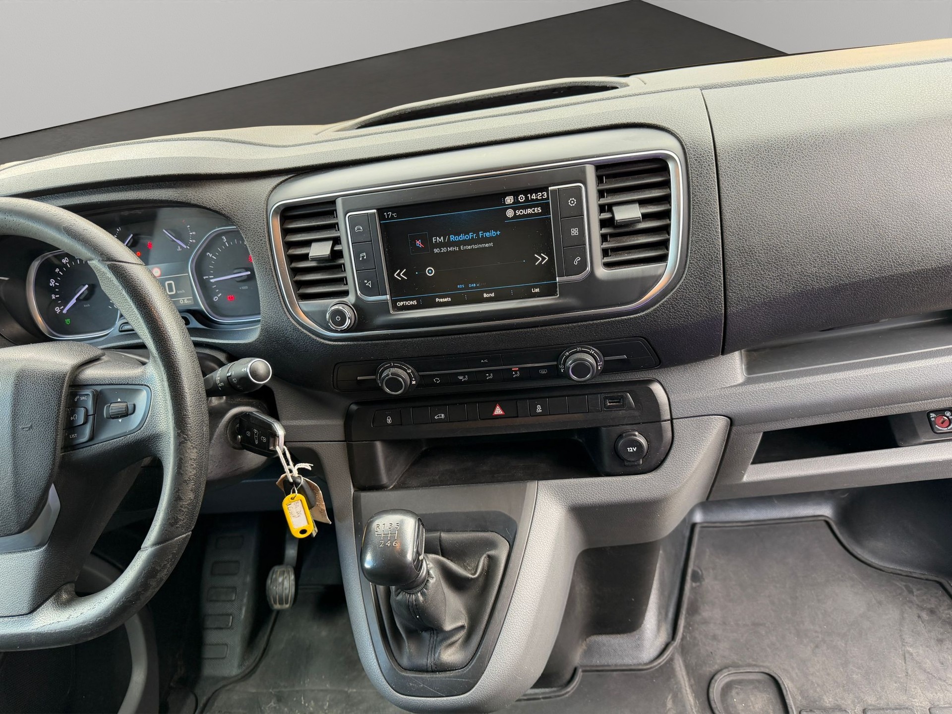 PEUGEOT Expert 1.6 BlueHDi 115 S&S Active Compact-image-12