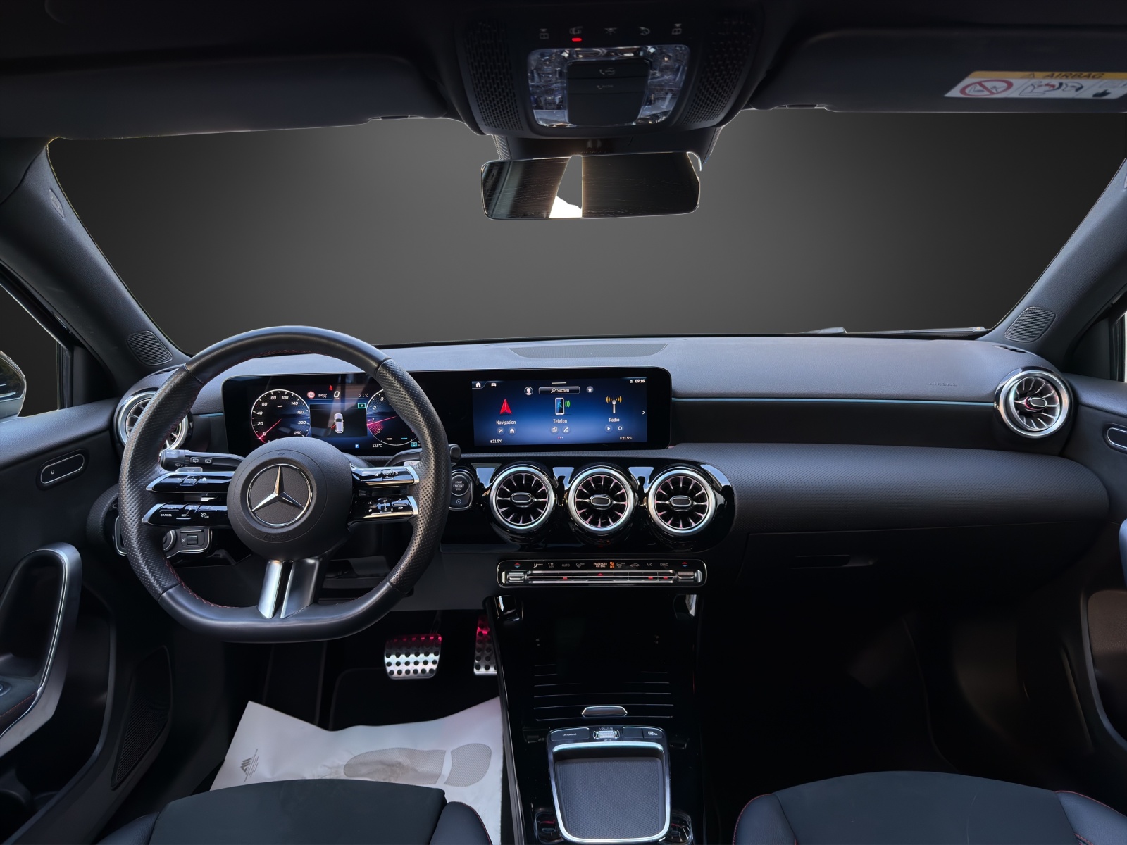 MERCEDES-BENZ A 200 7G-DCT-image-9