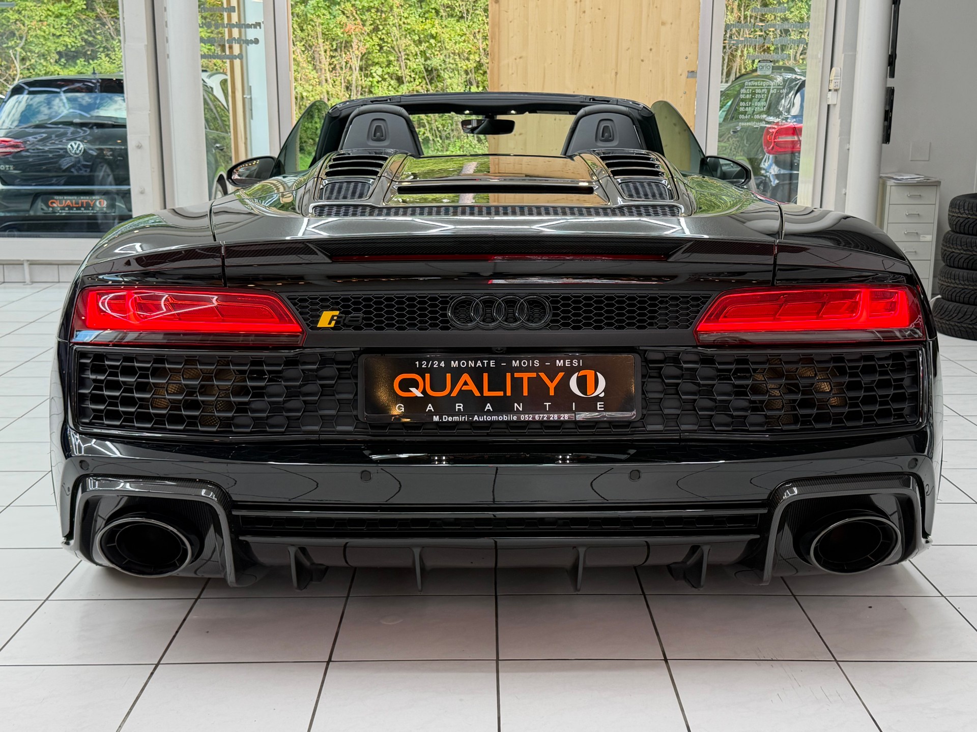 AUDI R8 Spyder 5.2 FSI V10 performance quattro S-Tronic-image-8