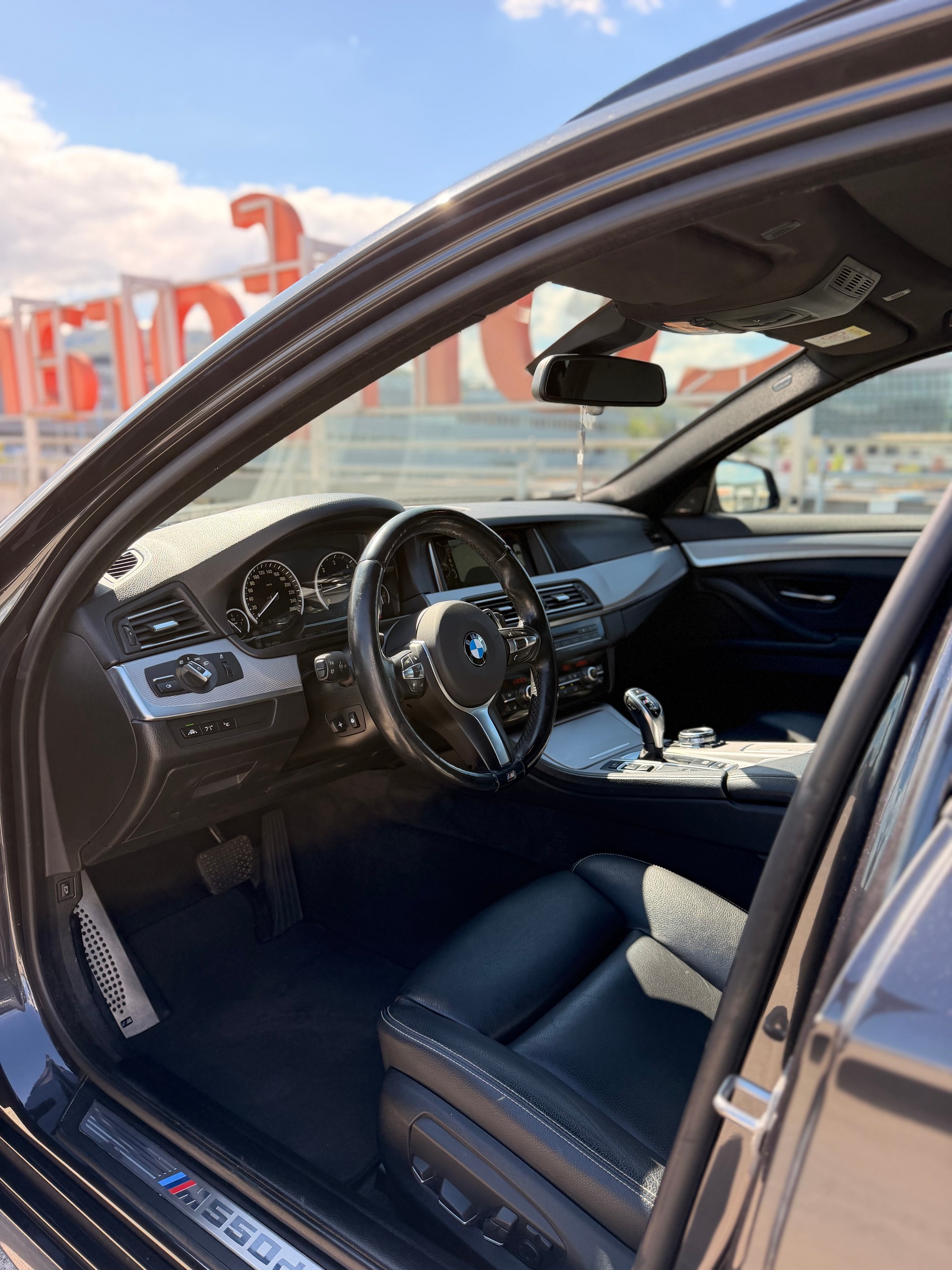BMW M550d Touring xDrive Steptronic-image-11