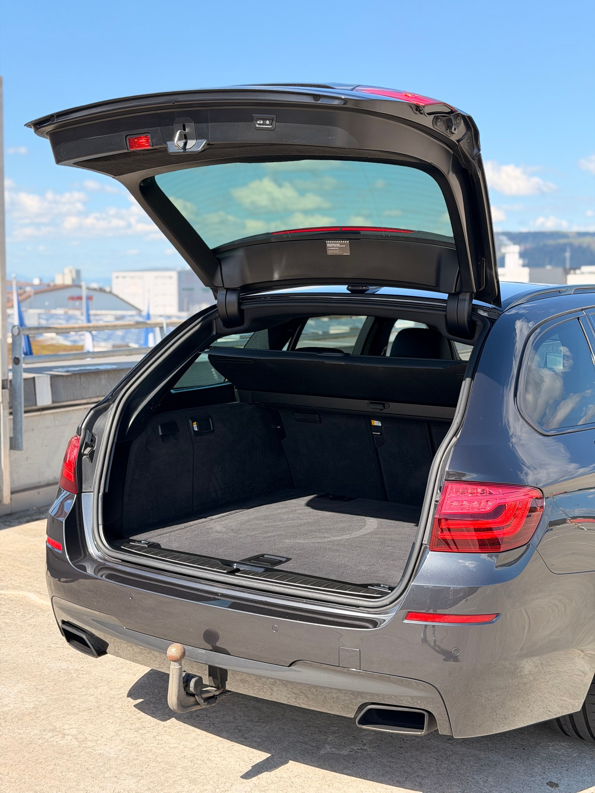 BMW M550d Touring xDrive Steptronic-image-7