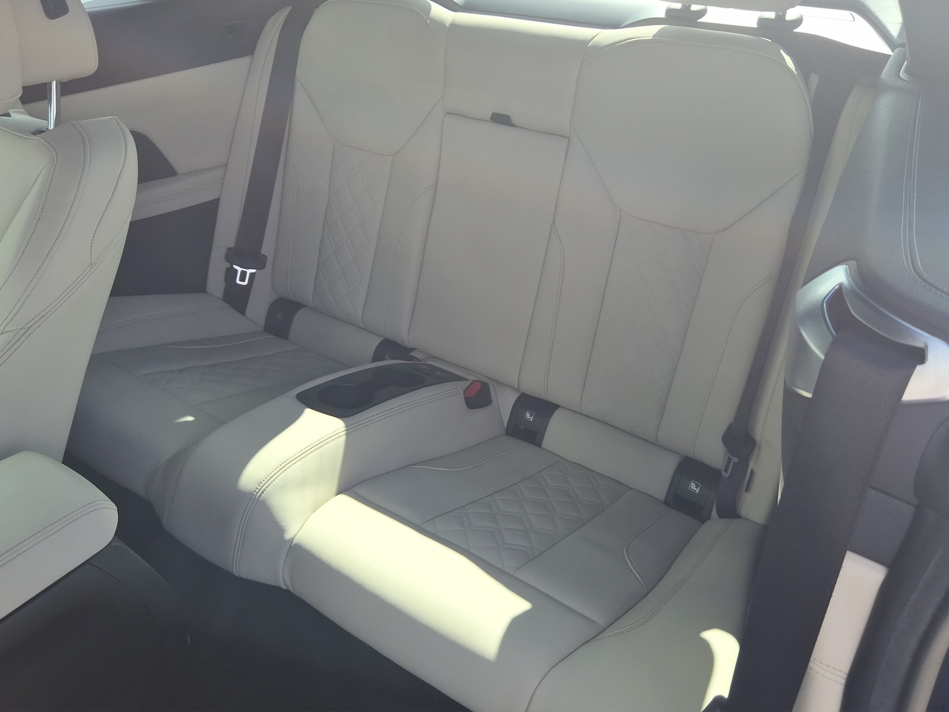 BMW M440i xDrive 48V Cabriolet Steptronic-image-18