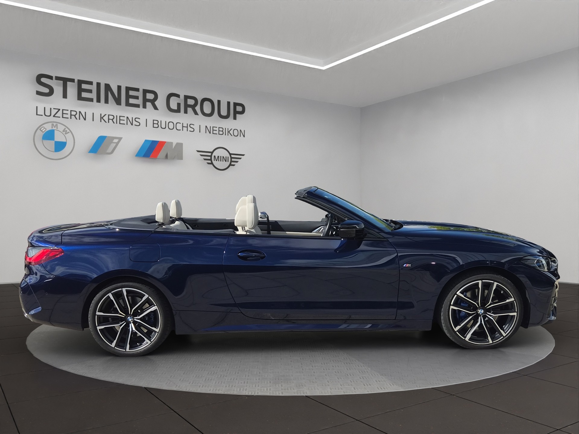 BMW M440i xDrive 48V Cabriolet Steptronic-image-3