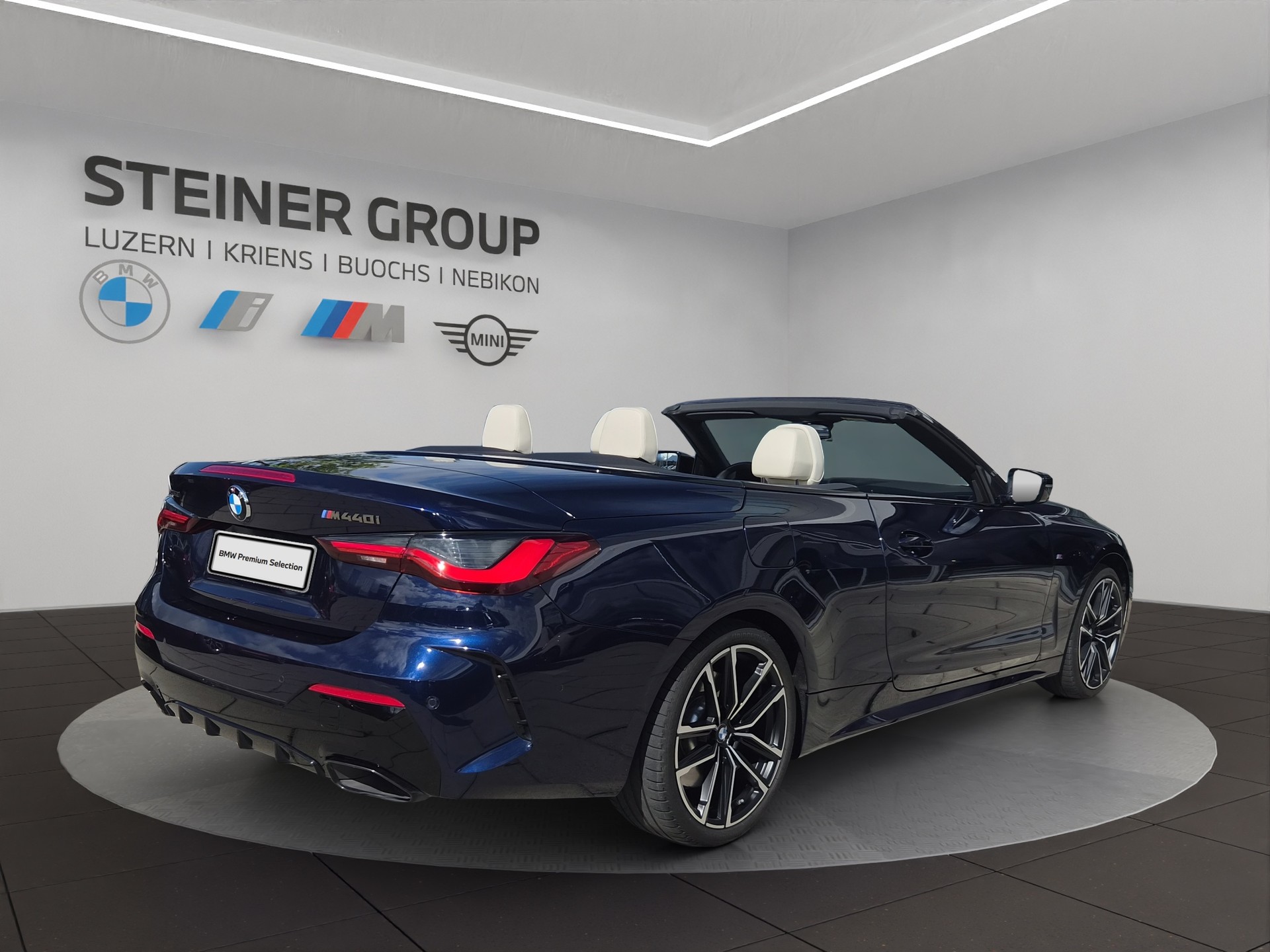 BMW M440i xDrive 48V Cabriolet Steptronic-image-4