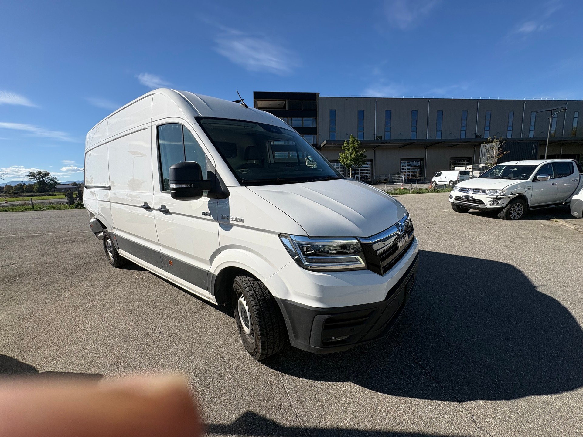 MAN TGE 3.5 4x4 Camper Standard L3-image-0