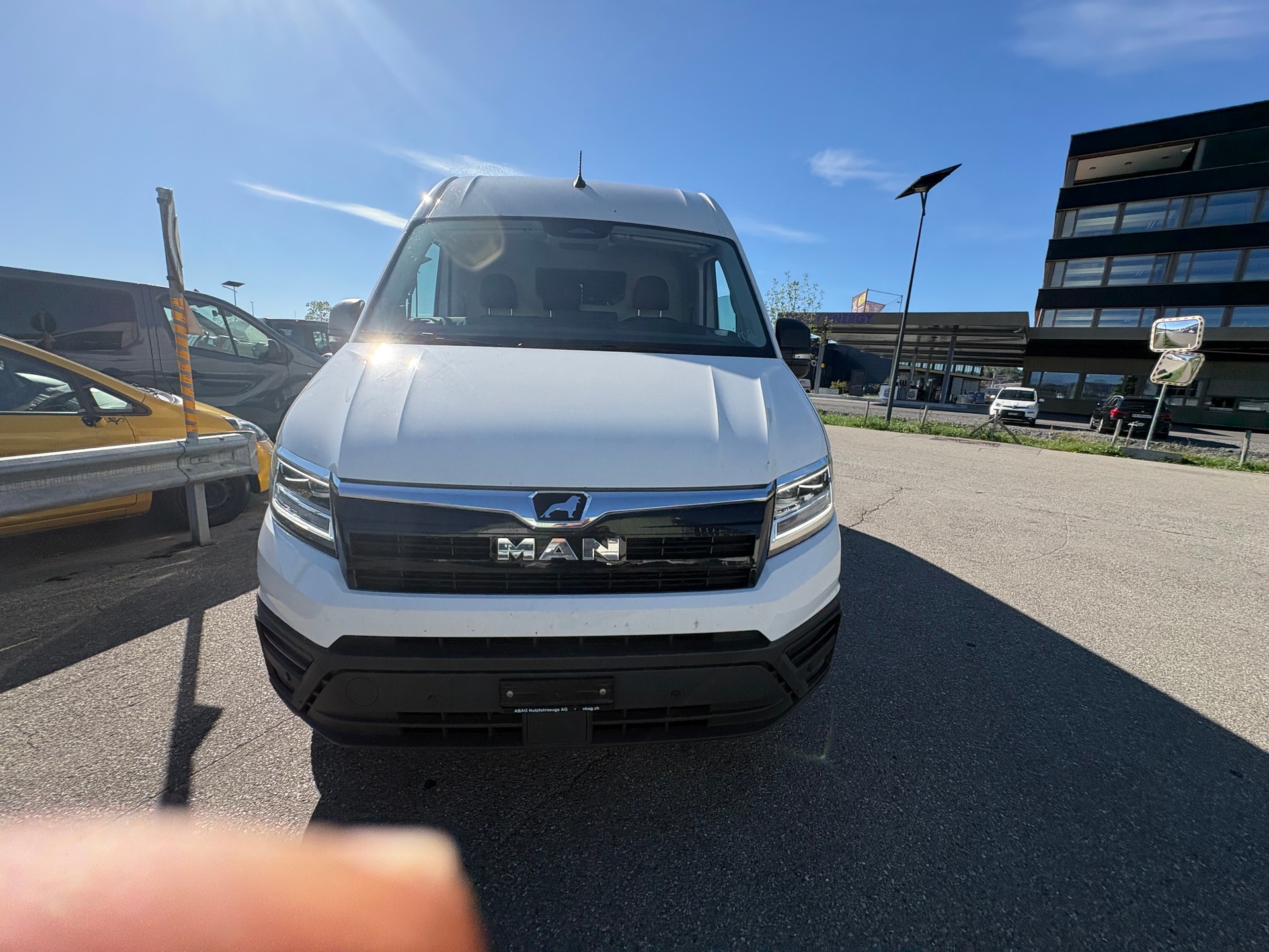 MAN TGE 3.5 4x4 Camper Standard L3-image-4