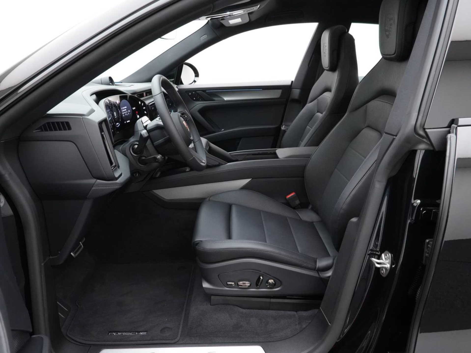 PORSCHE Cayenne S Coupé Electric-image-4