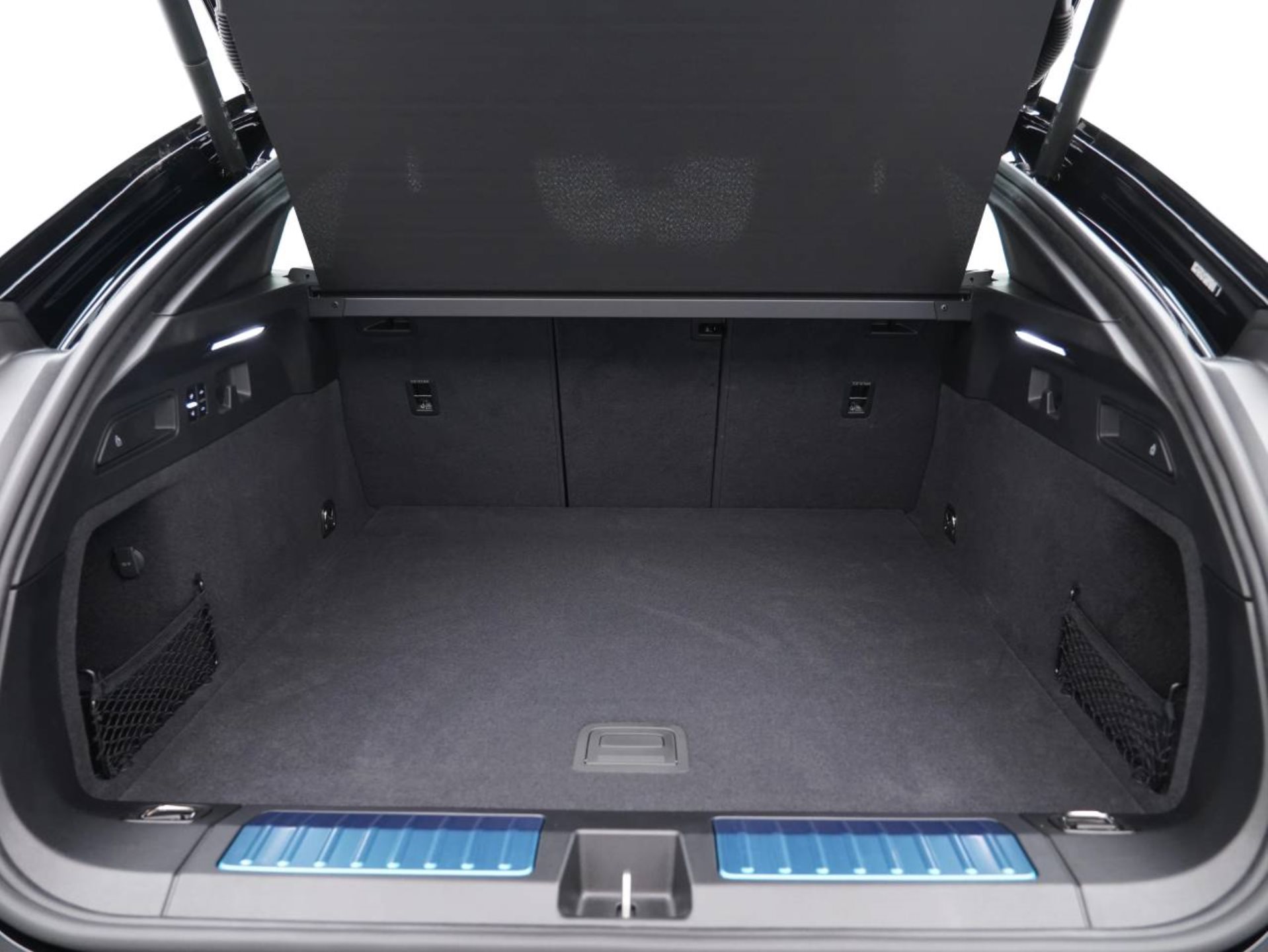 PORSCHE Cayenne S Coupé Electric-image-31