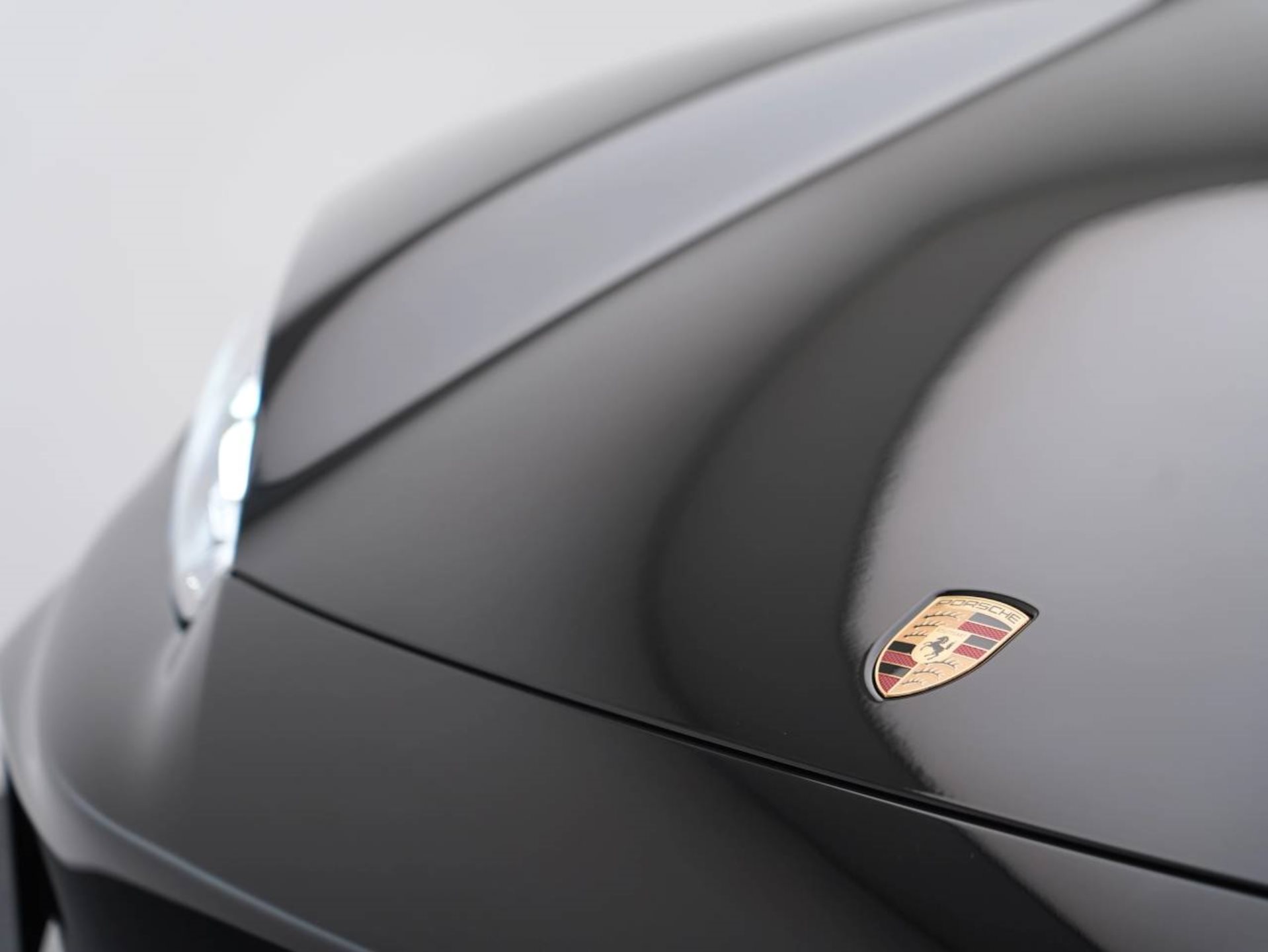 PORSCHE Cayenne S Coupé Electric-image-11