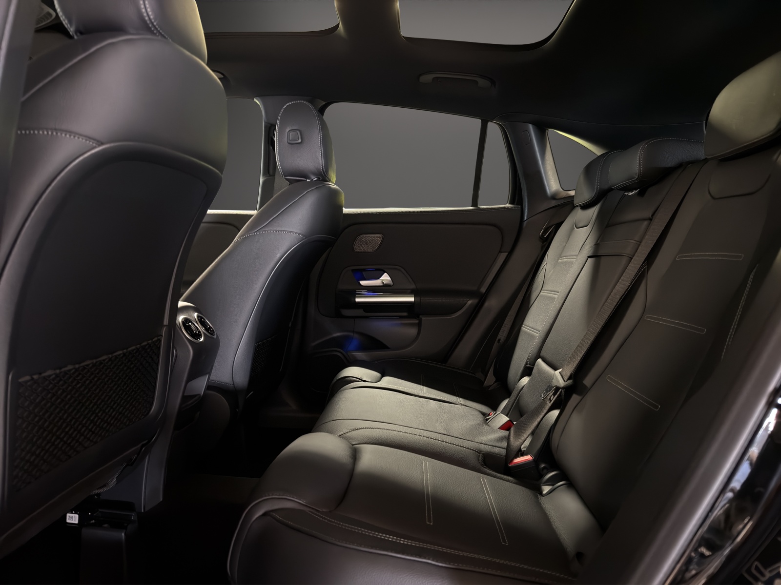 MERCEDES-BENZ GLA 250 4MATIC Swiss Star-image-9