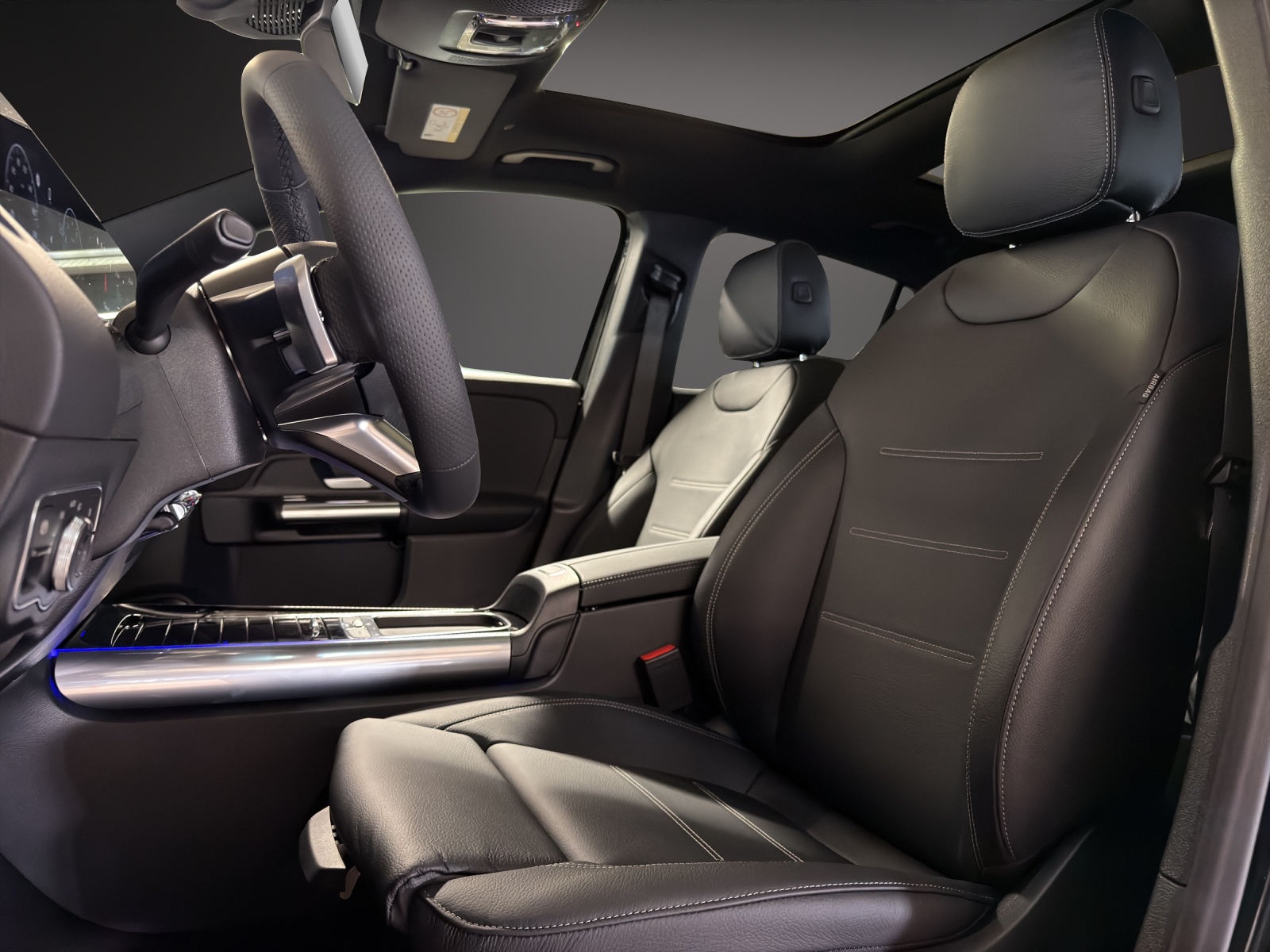 MERCEDES-BENZ GLA 250 4MATIC Swiss Star-image-8
