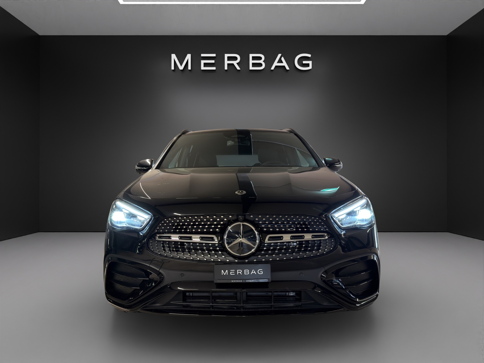 MERCEDES-BENZ GLA 250 4MATIC Swiss Star-image-1