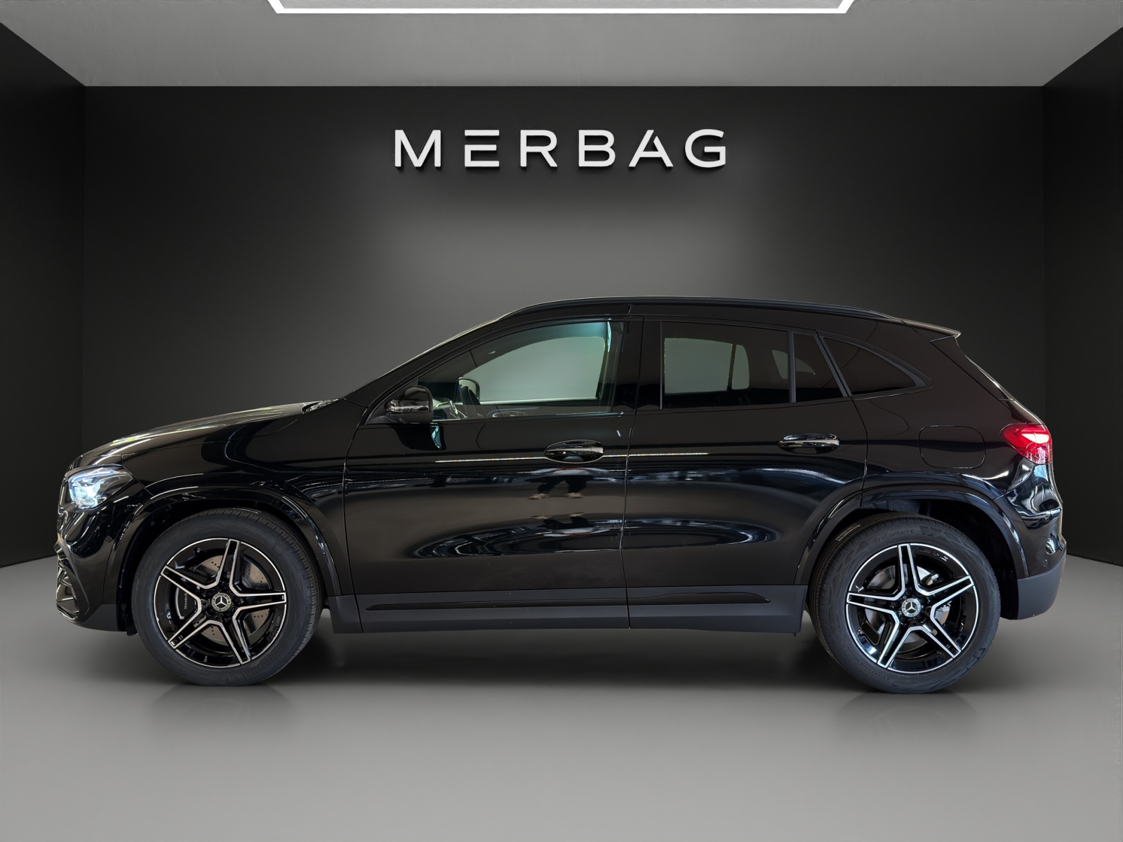 MERCEDES-BENZ GLA 250 4MATIC Swiss Star-image-2