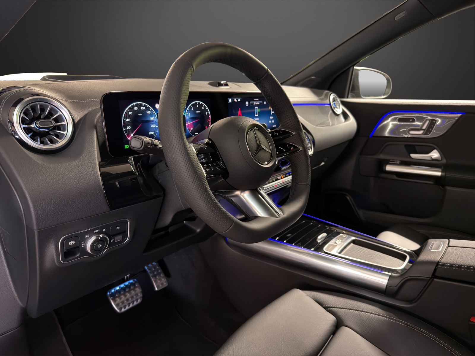 MERCEDES-BENZ GLA 250 4MATIC Swiss Star-image-6