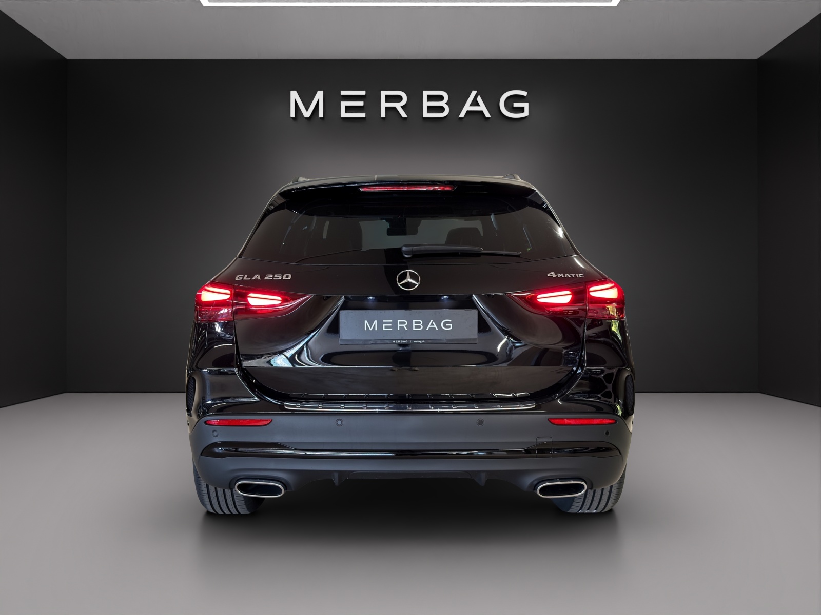 MERCEDES-BENZ GLA 250 4MATIC Swiss Star-image-4