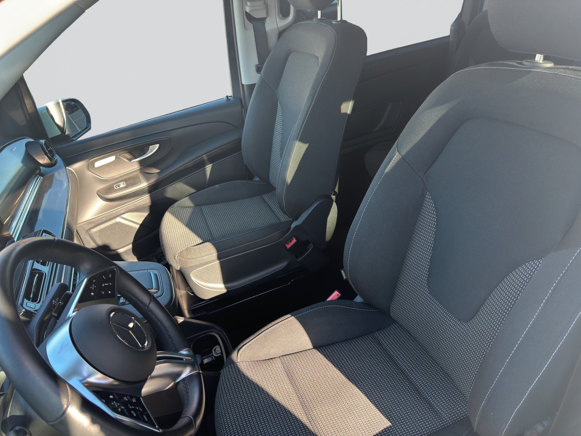 MERCEDES-BENZ V 220 d Lang 9G-Tronic 7PL.-image-5