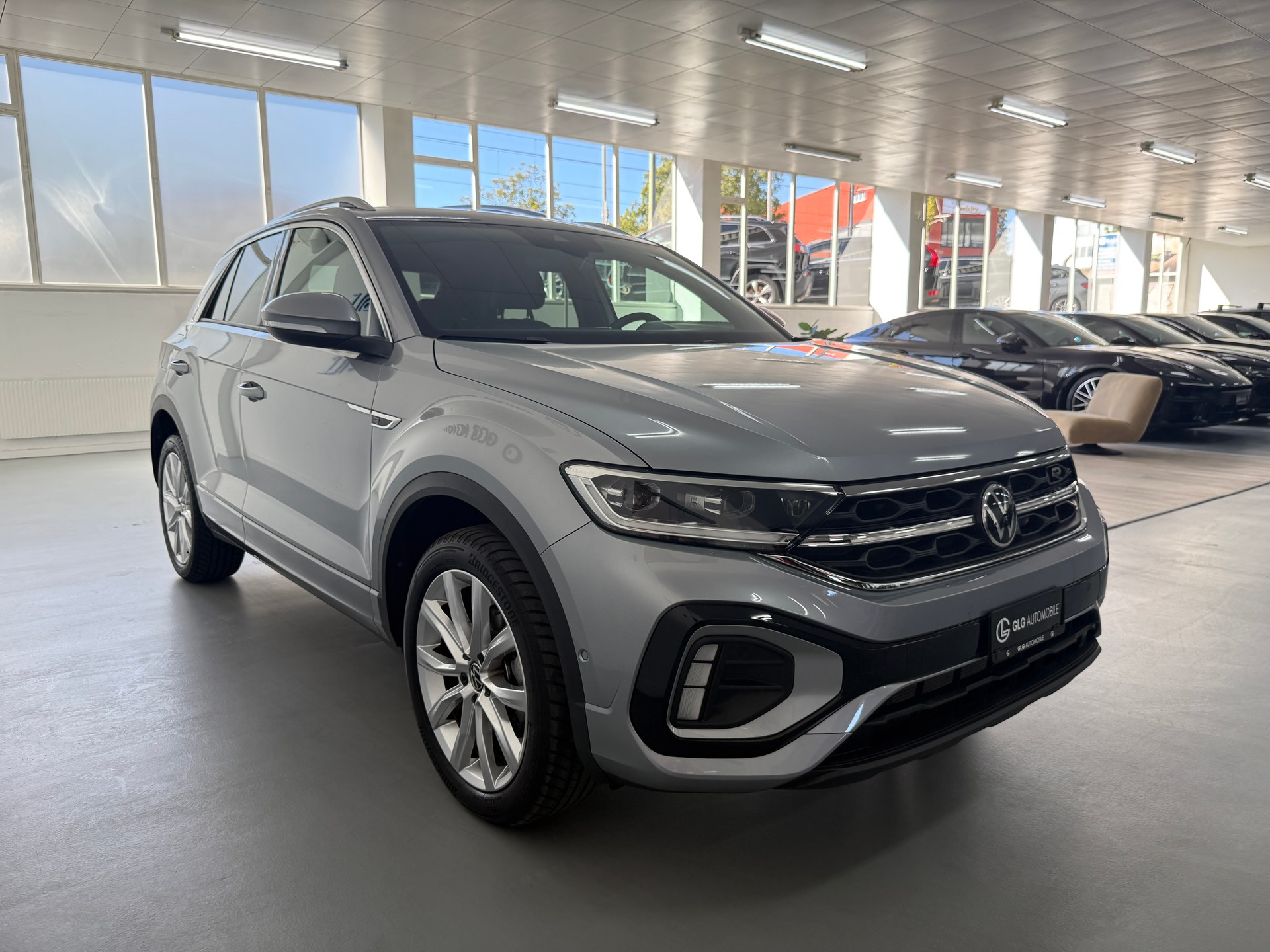 VW T-Roc 1.5 TSI EVO R-Line DSG-image-2