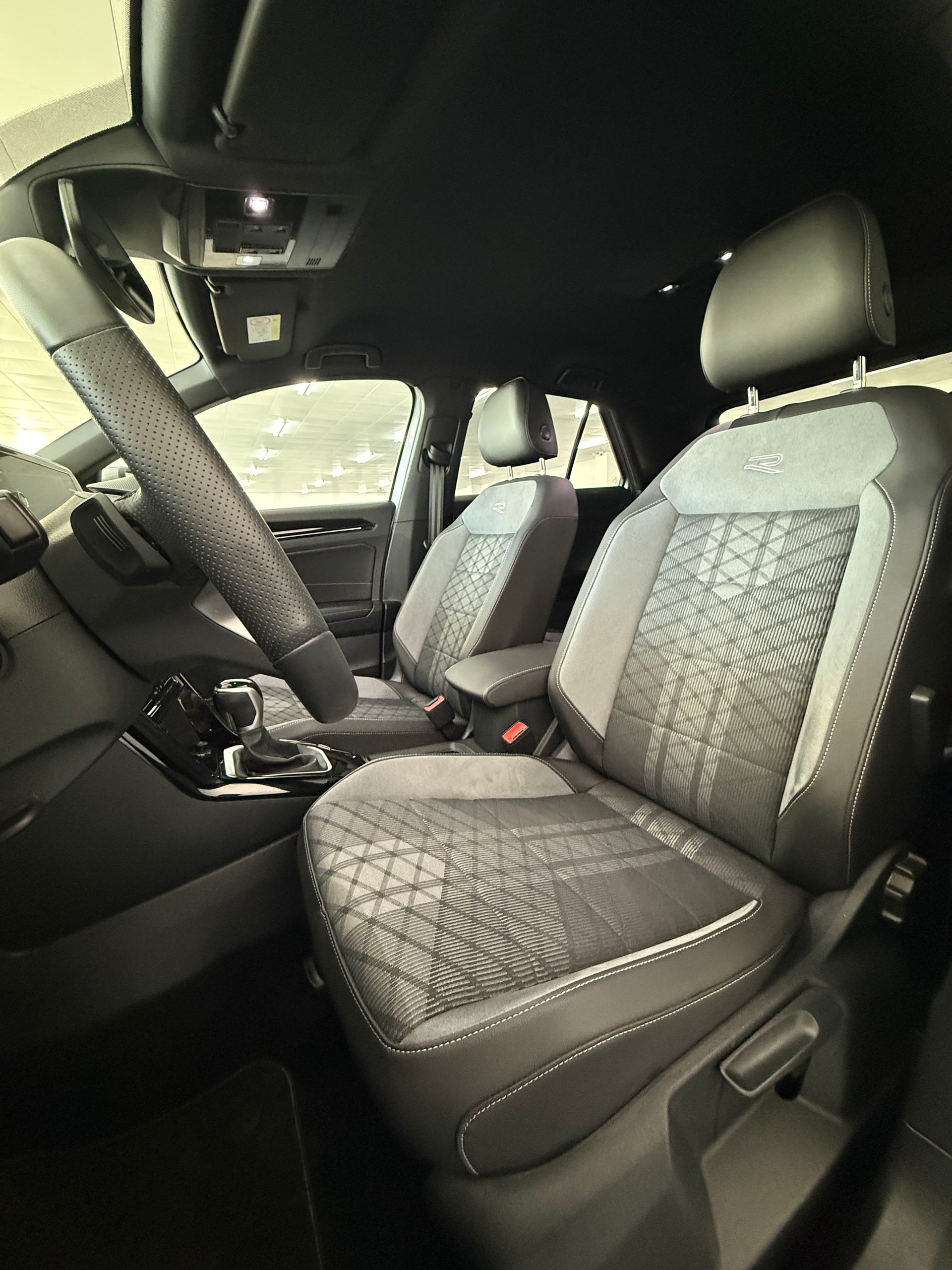 VW T-Roc 1.5 TSI EVO R-Line DSG-image-7